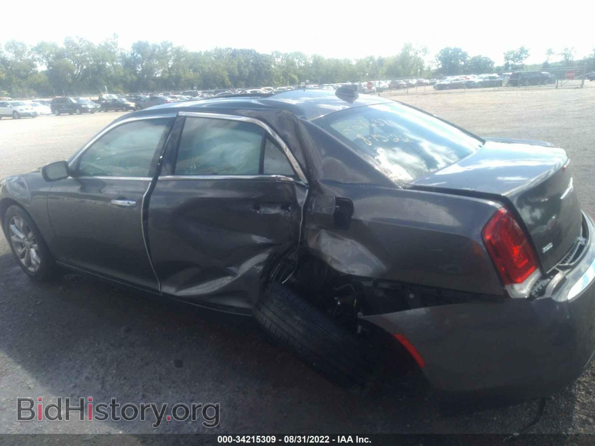 2016 CHRYSLER 300 - VIN: 2C3CCAKG2GH270197 - Фото 6