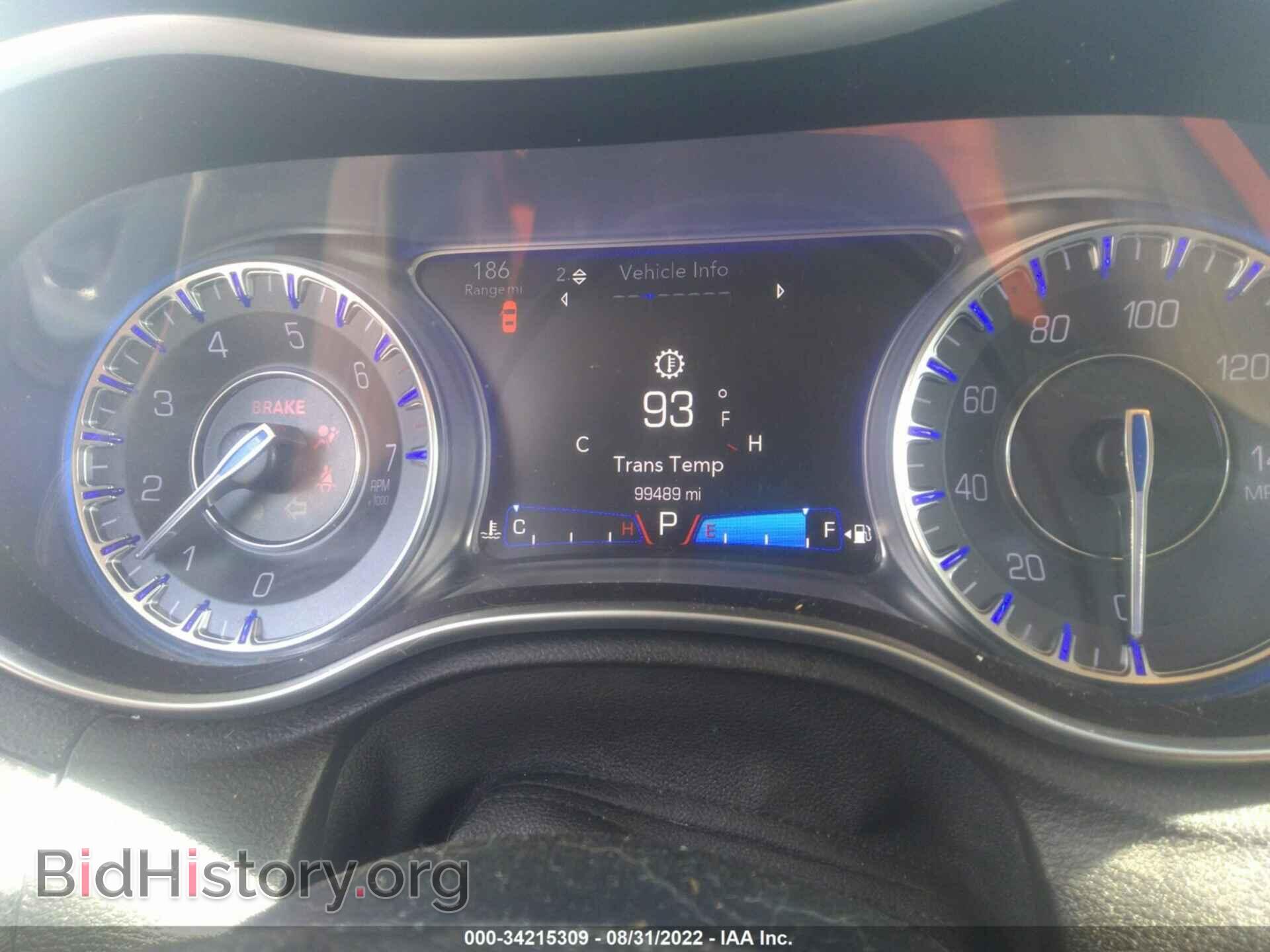 2016 CHRYSLER 300 - VIN: 2C3CCAKG2GH270197 - Фото 7
