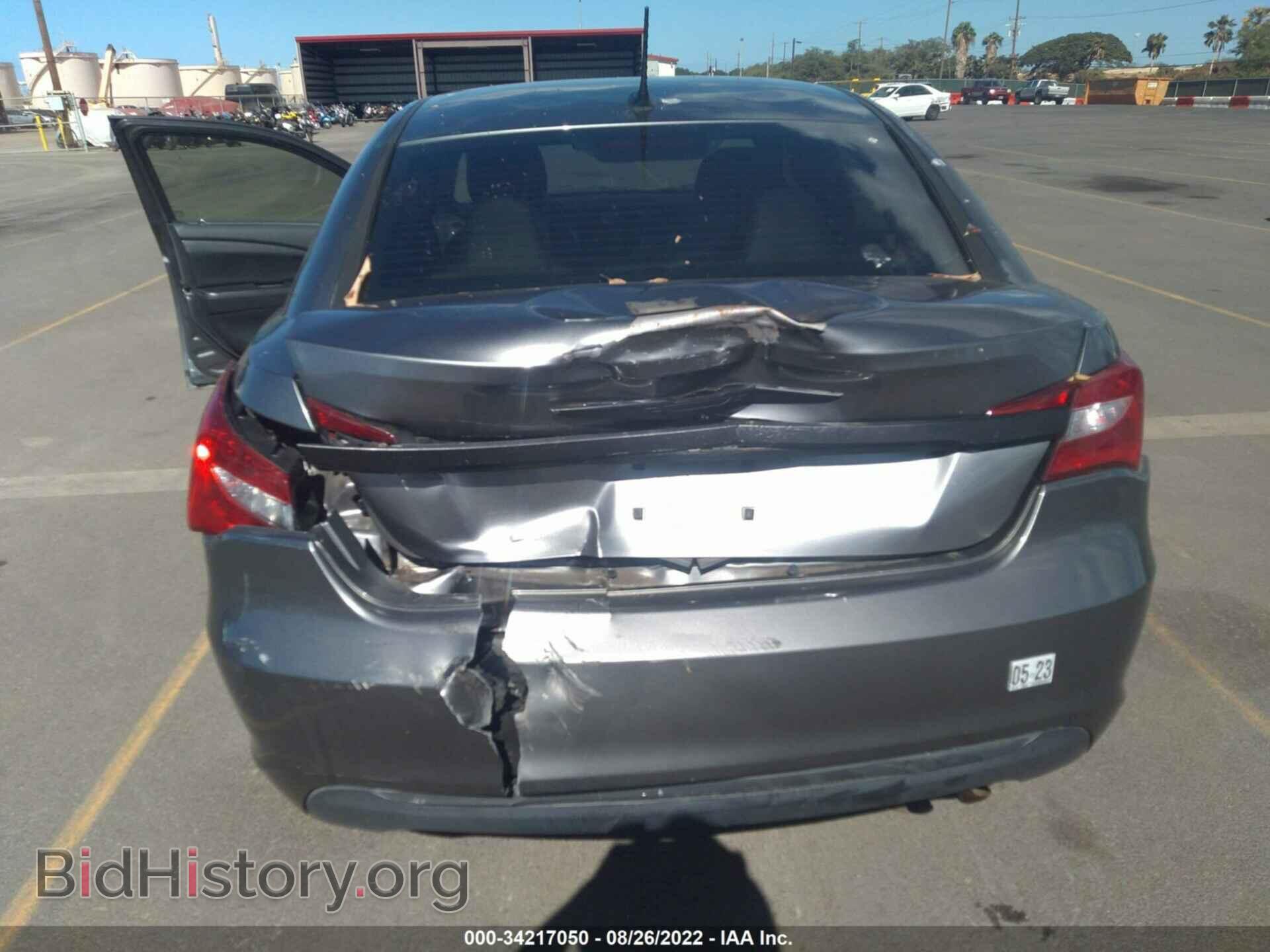 2012 CHRYSLER 200 - VIN: 1C3CCBCB2CN300485 - Фото 6