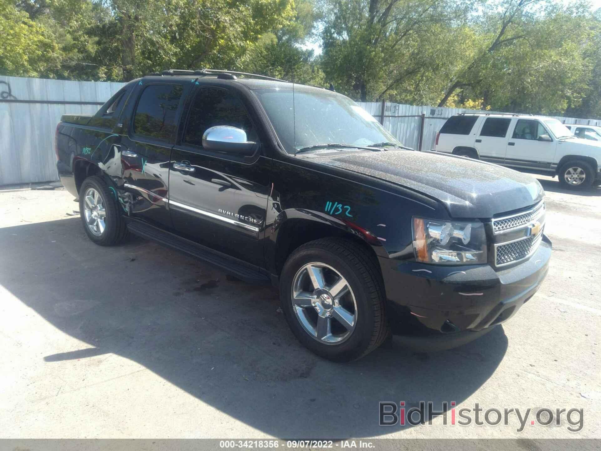 Photo 3GNTKGE75CG254574 - CHEVROLET AVALANCHE 2012