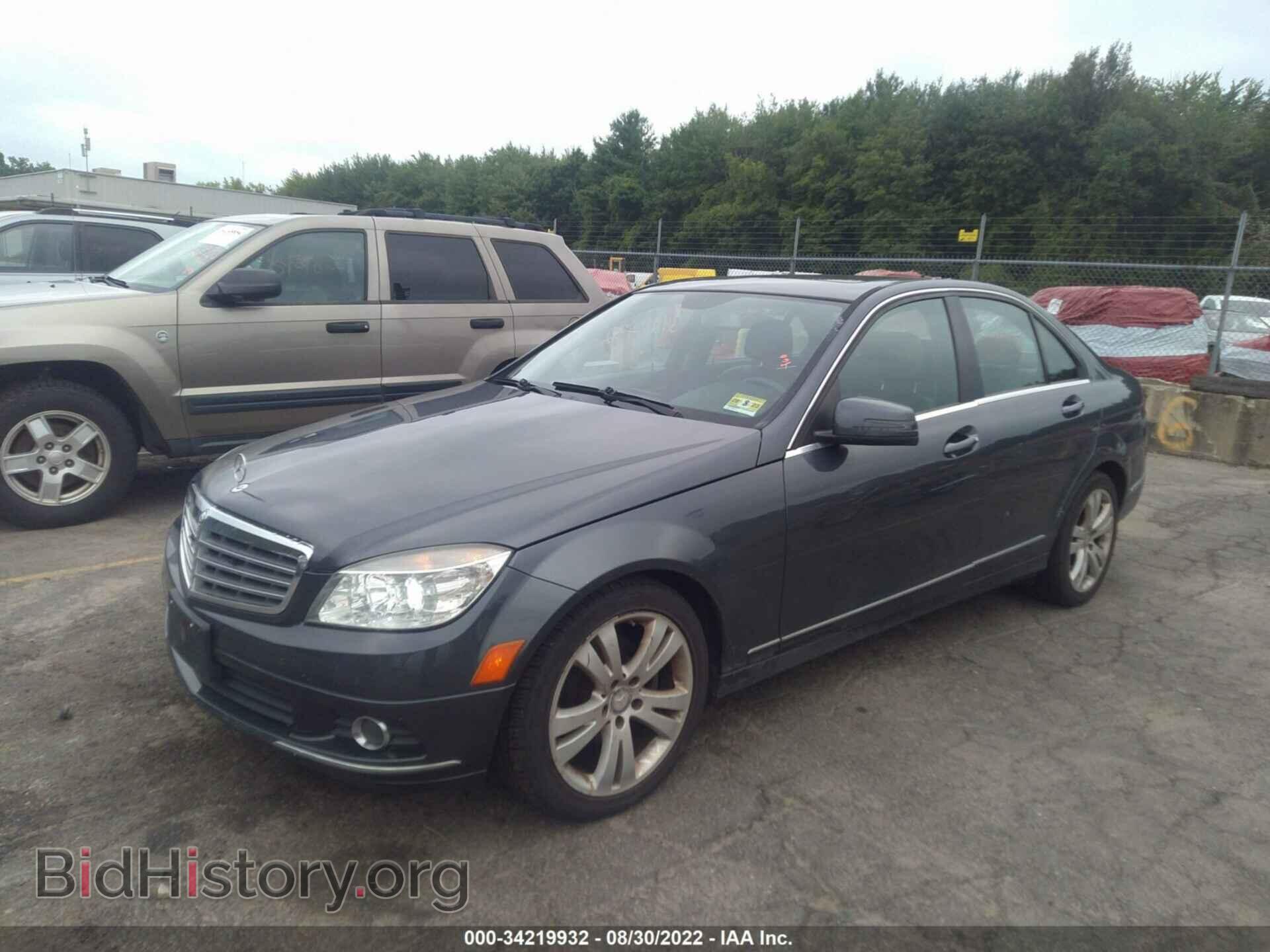 2011 MERCEDES-BENZ C-CLASS - VIN: WDDGF8BB5BR170272 - Фото 2