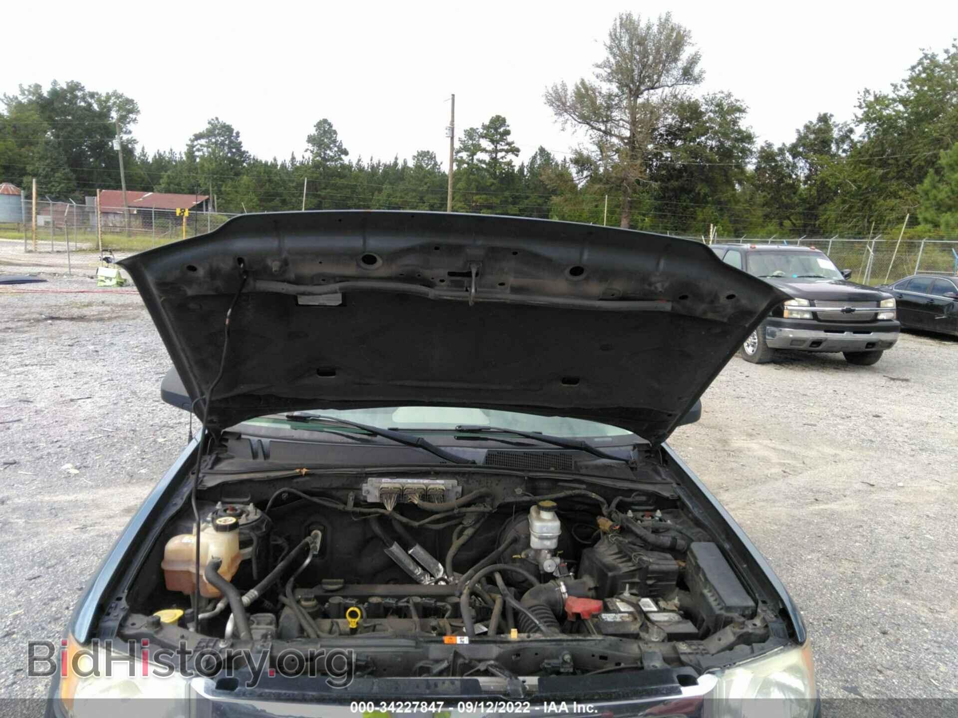 2011 FORD ESCAPE - VIN: 1FMCU0C75BKA74057 - Photo 10