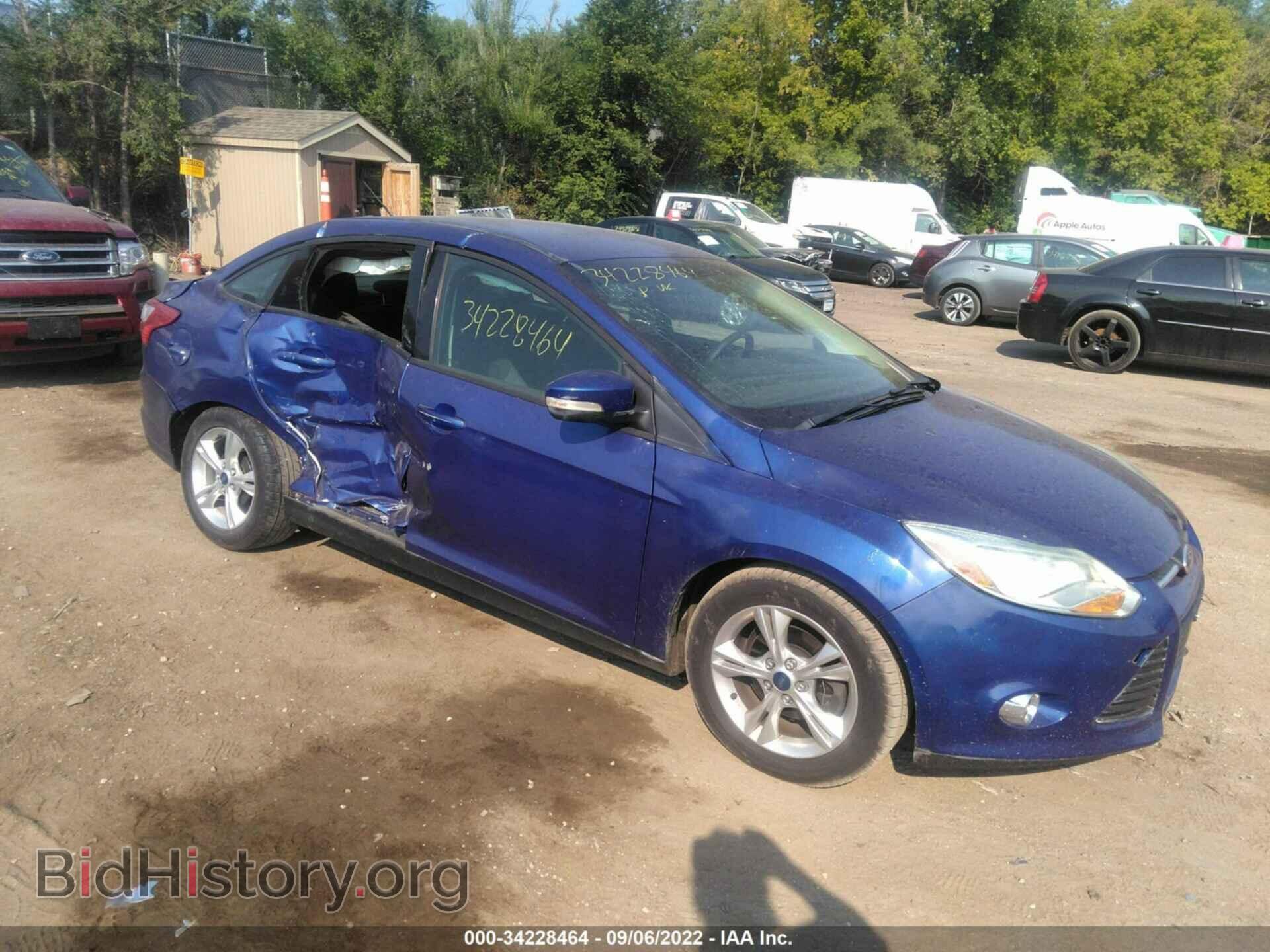Photo 1FAHP3F21CL261767 - FORD FOCUS 2012