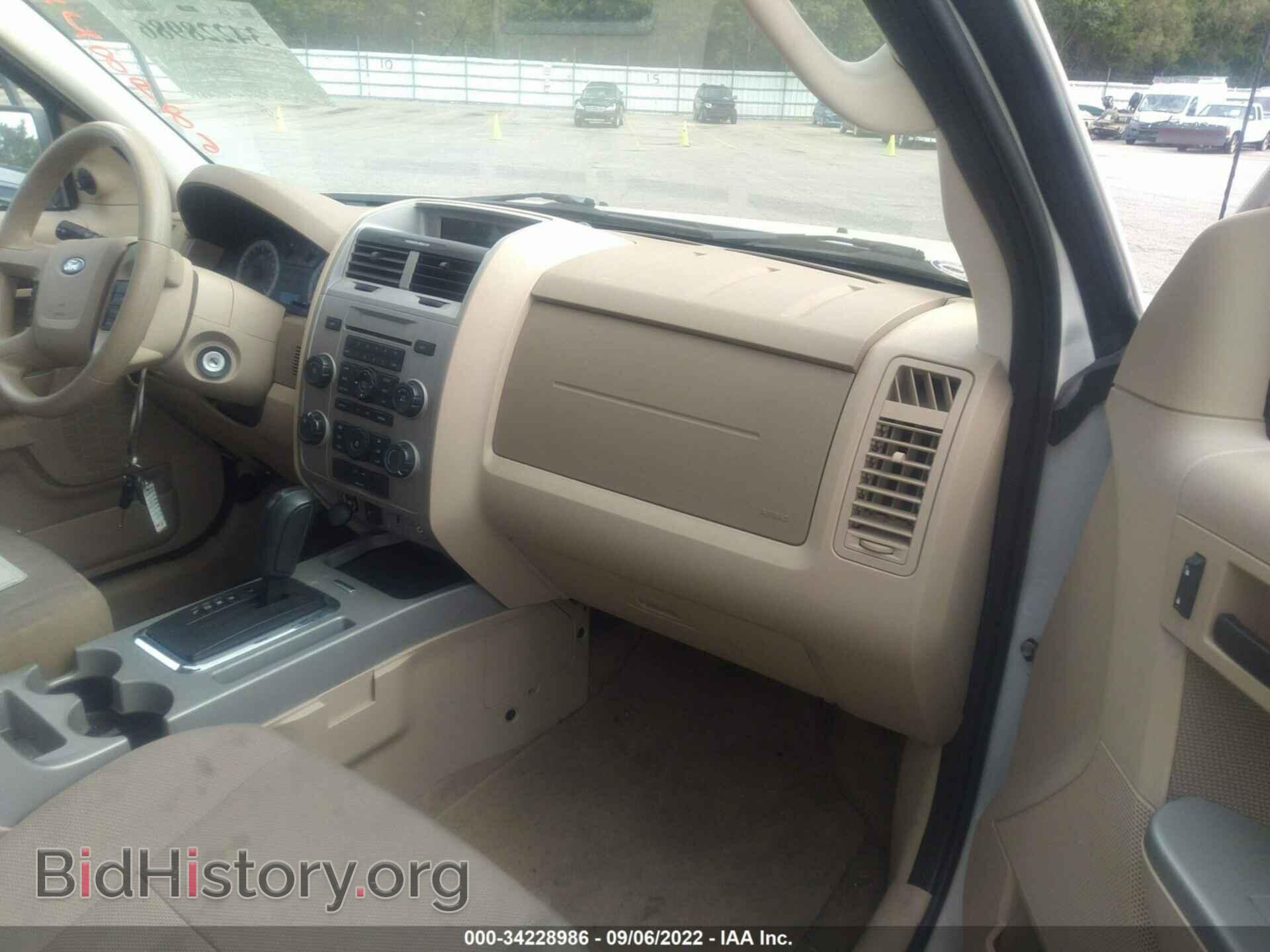 2010 FORD ESCAPE - VIN: 1FMCU0D73AKA51406 - Photo 5