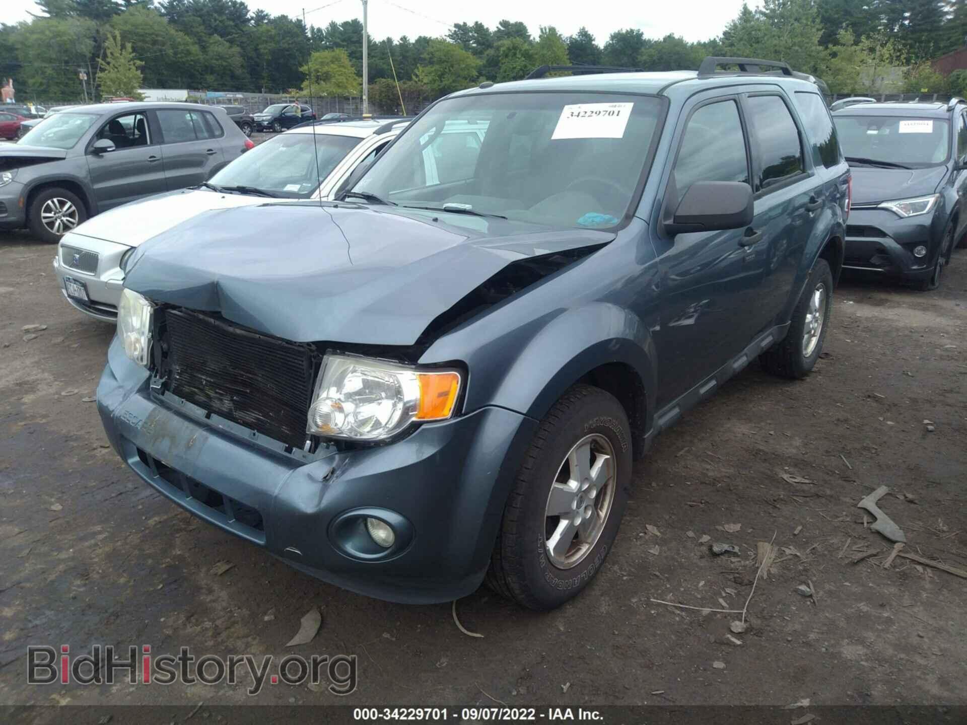 2011 FORD ESCAPE - VIN: 1FMCU9DG8BKA16656 - Фото 2