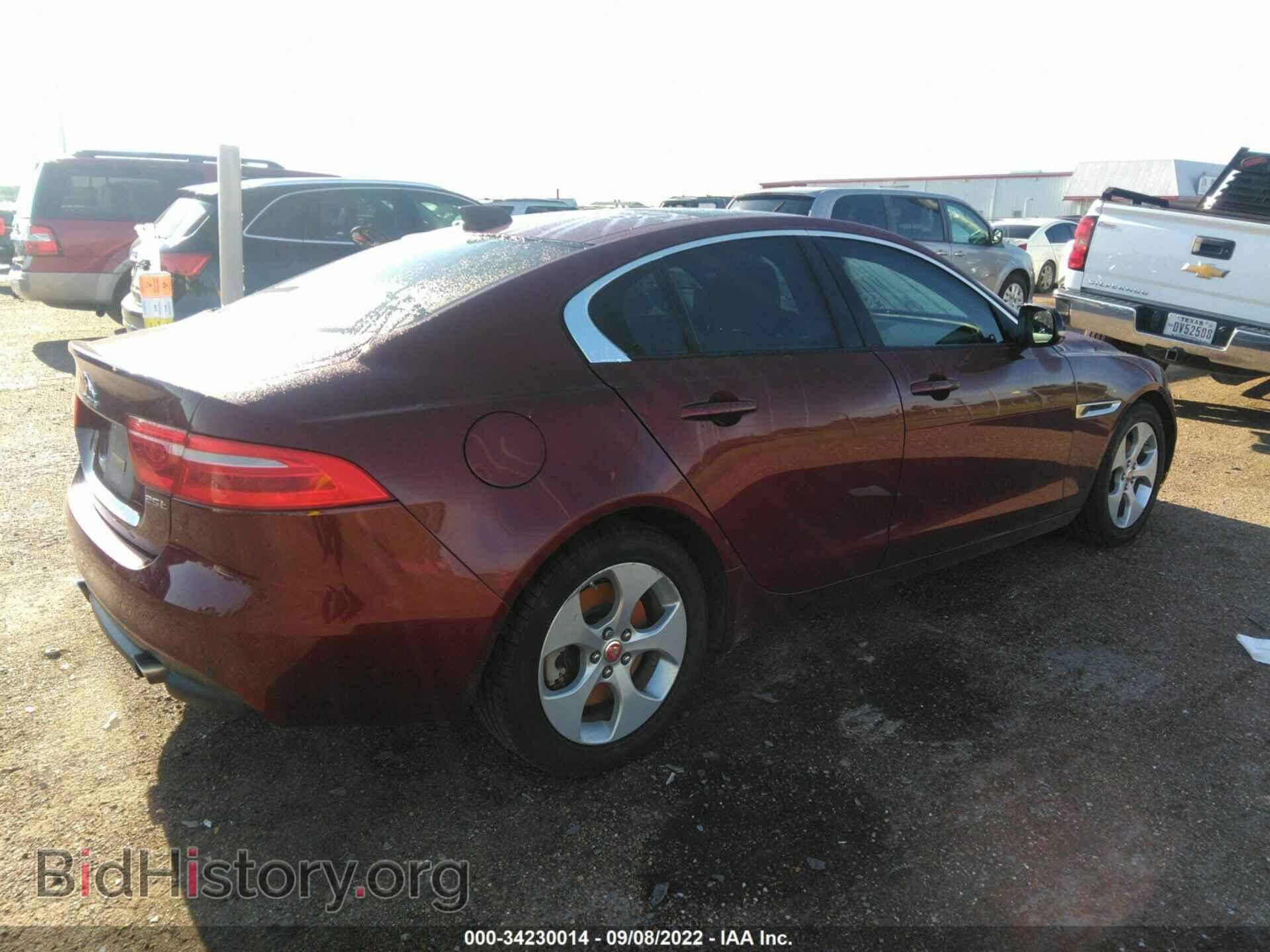 2017 JAGUAR XE - VIN: SAJAR4BG1HA975478 - Фото 4