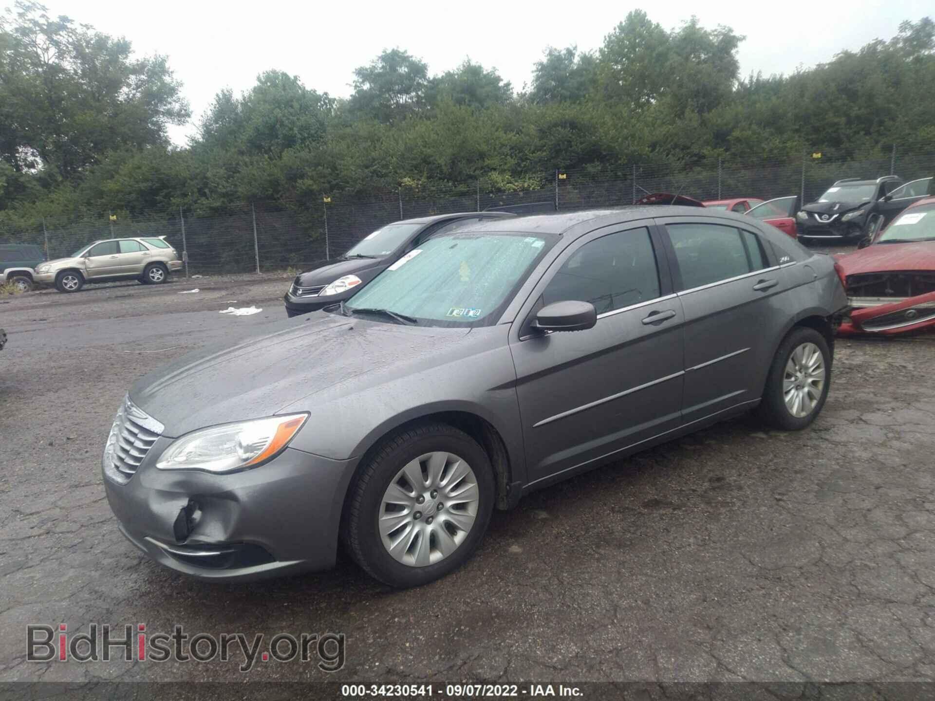 2013 CHRYSLER 200 - VIN: 1C3CCBAB3DN611539 - Фото 2