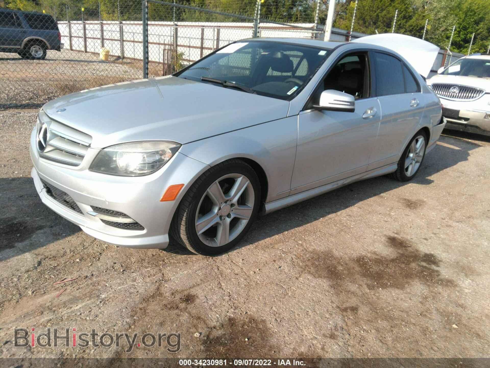 2011 MERCEDES-BENZ C-CLASS - VIN: WDDGF5EB6BA491651 - Фото 2