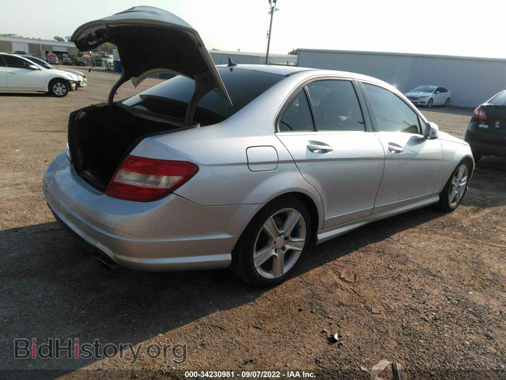 2011 MERCEDES-BENZ C-CLASS - VIN: WDDGF5EB6BA491651 - Фото 4