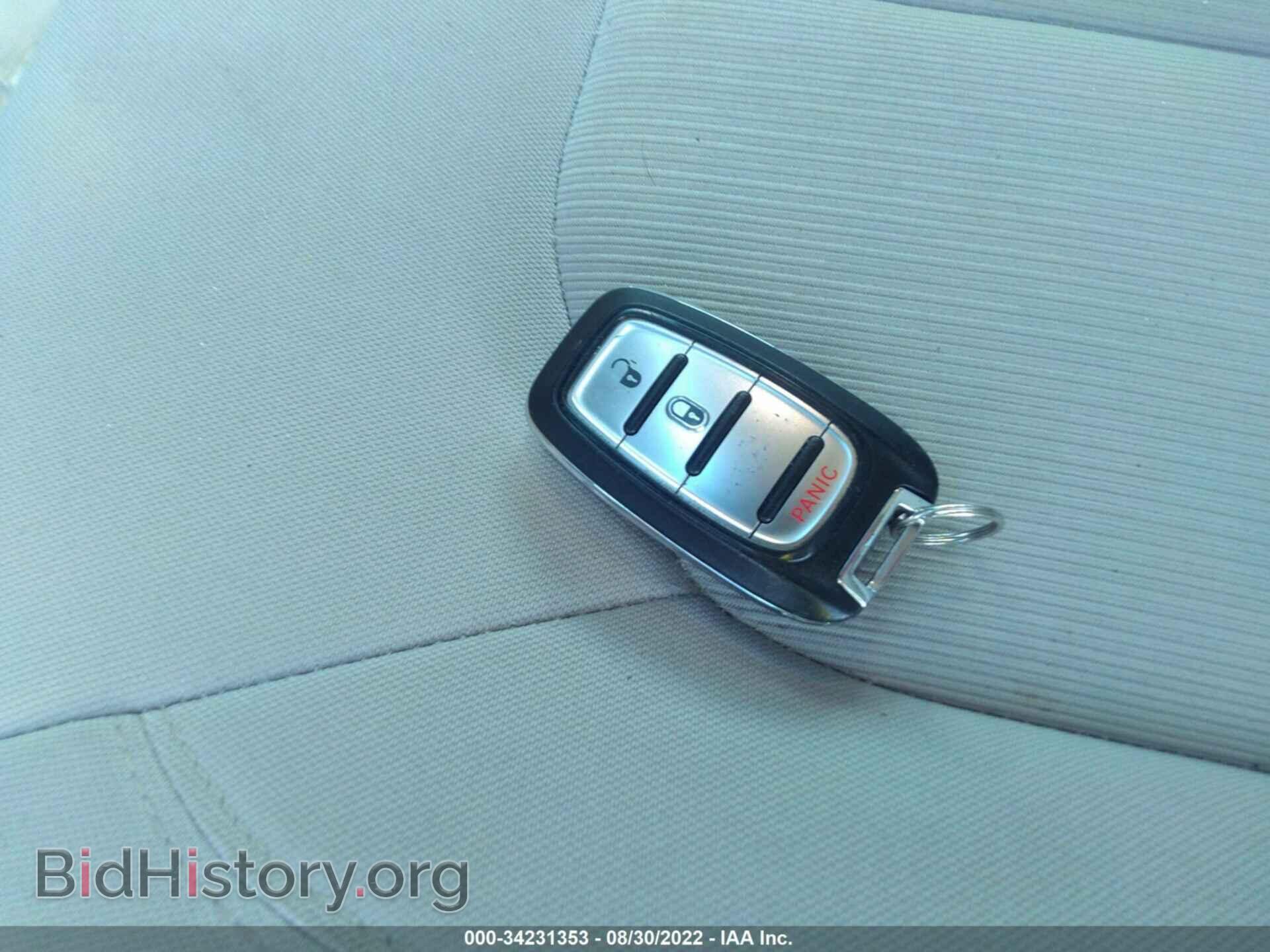 2017 CHRYSLER PACIFICA - VIN: 2C4RC1CG0HR657797 - Photo 11