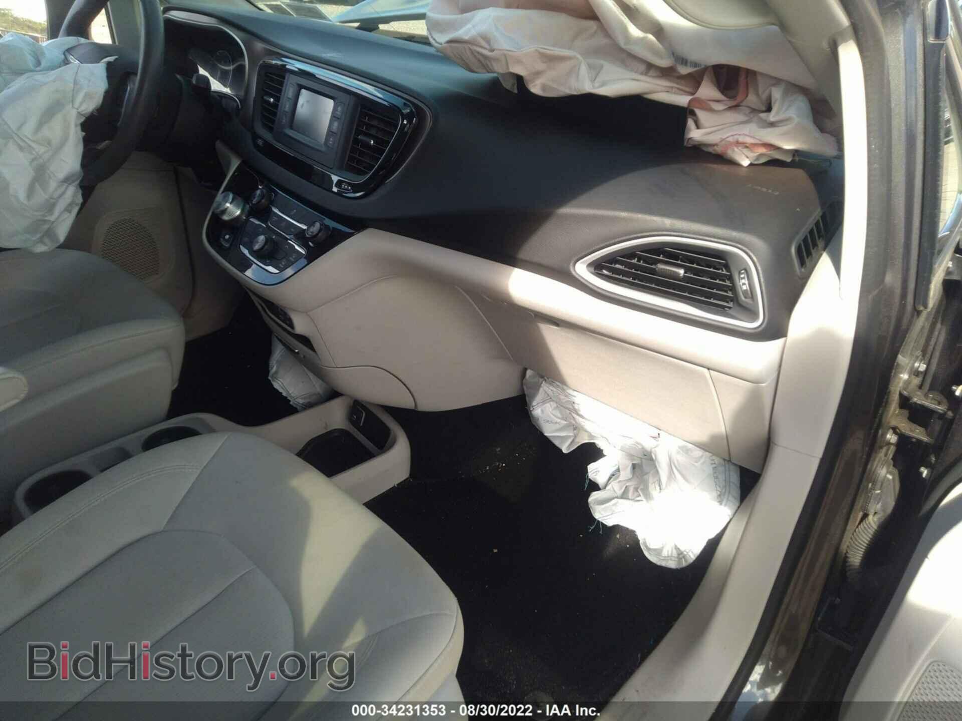 2017 CHRYSLER PACIFICA - VIN: 2C4RC1CG0HR657797 - Photo 5