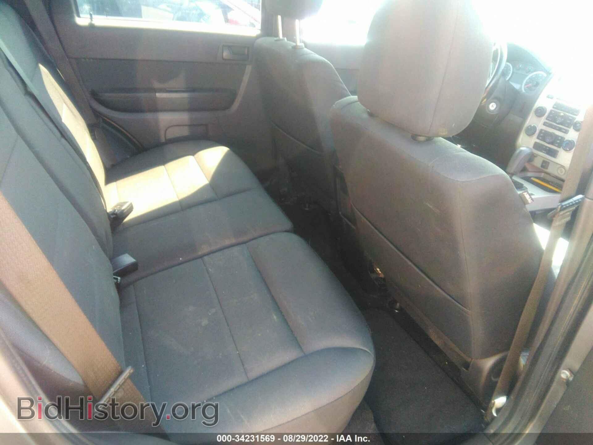 2011 FORD ESCAPE - VIN: 1FMCU9D77BKC16749 - Photo 8