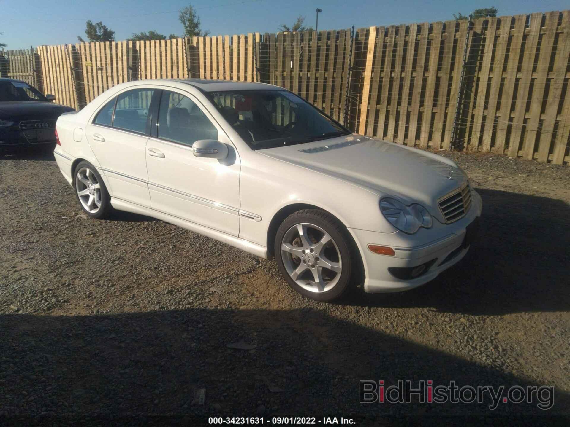 Photo WDBRF52H07F919489 - MERCEDES-BENZ C-CLASS 2007