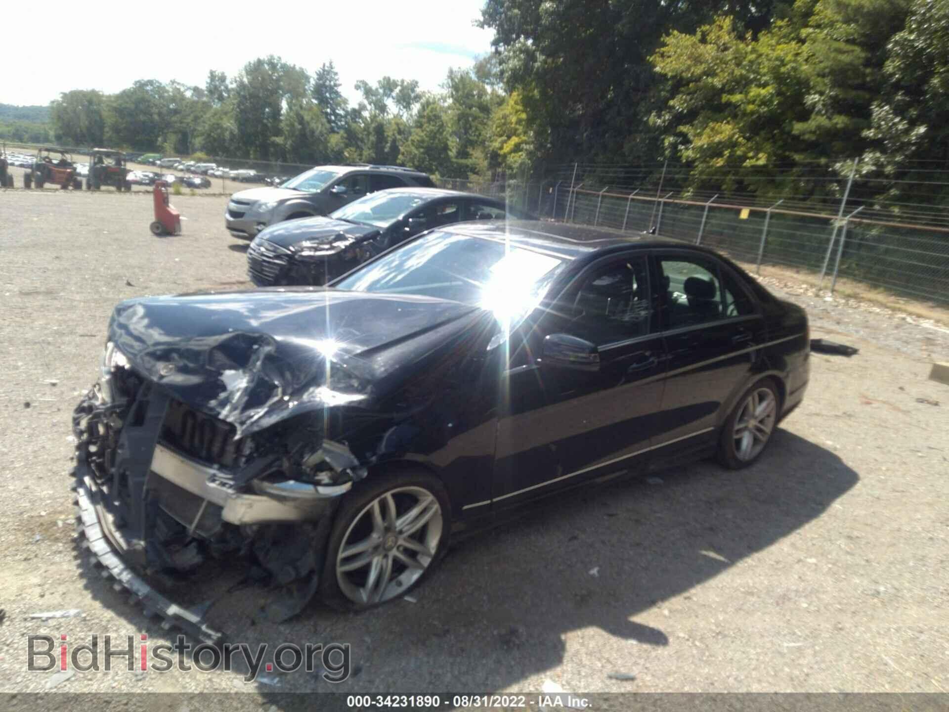 2012 MERCEDES-BENZ C-CLASS - VIN: WDDGF8BB2CR234804 - Фото 2