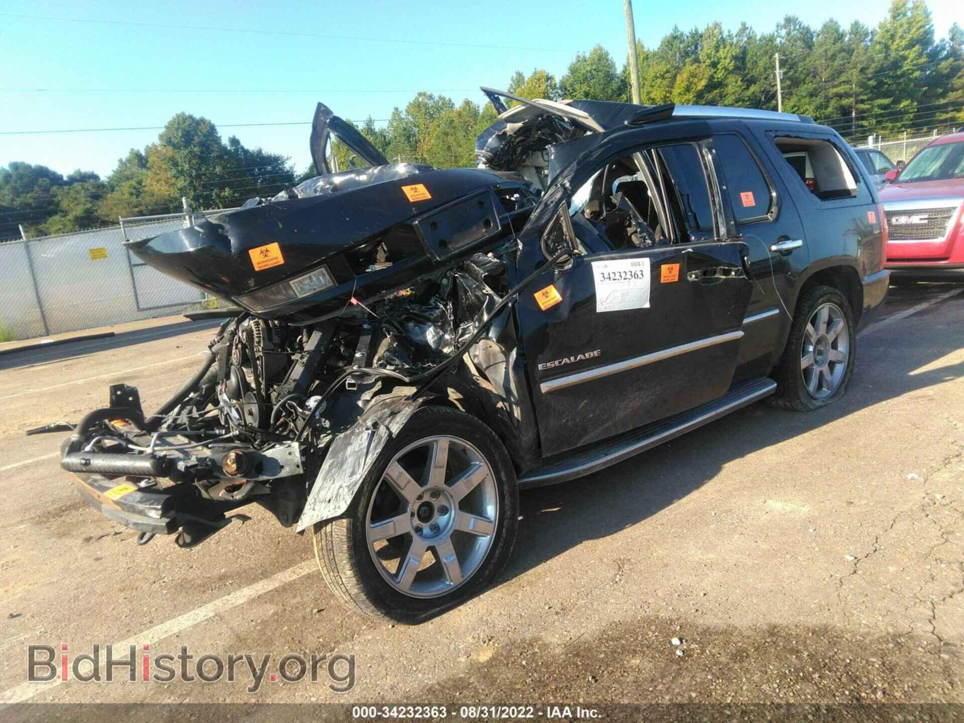 2011 CADILLAC ESCALADE - VIN: 1GYS4BEF3BR153583 - Фото 2
