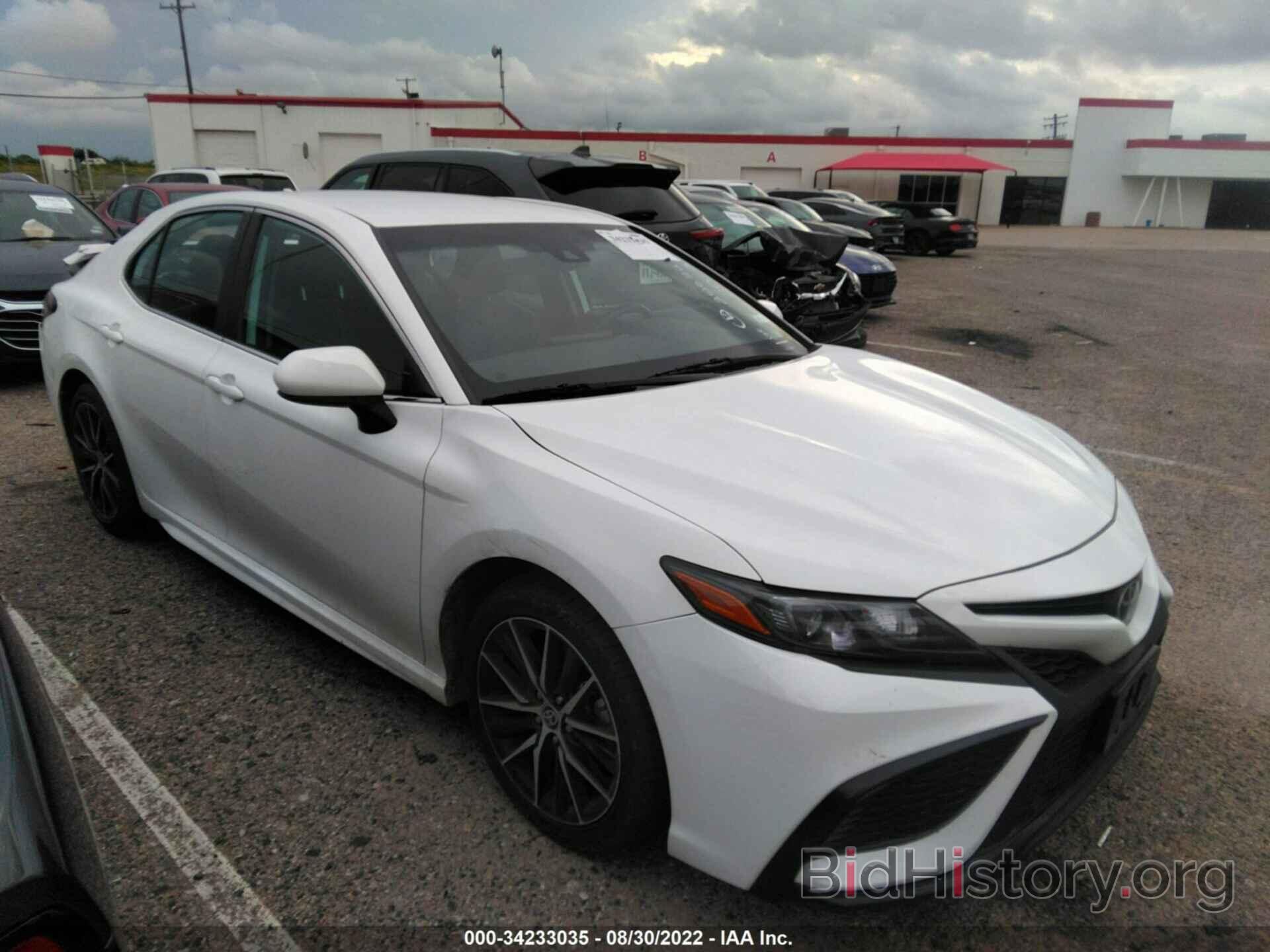 Photo 4T1G11AK6MU407719 - TOYOTA CAMRY 2021