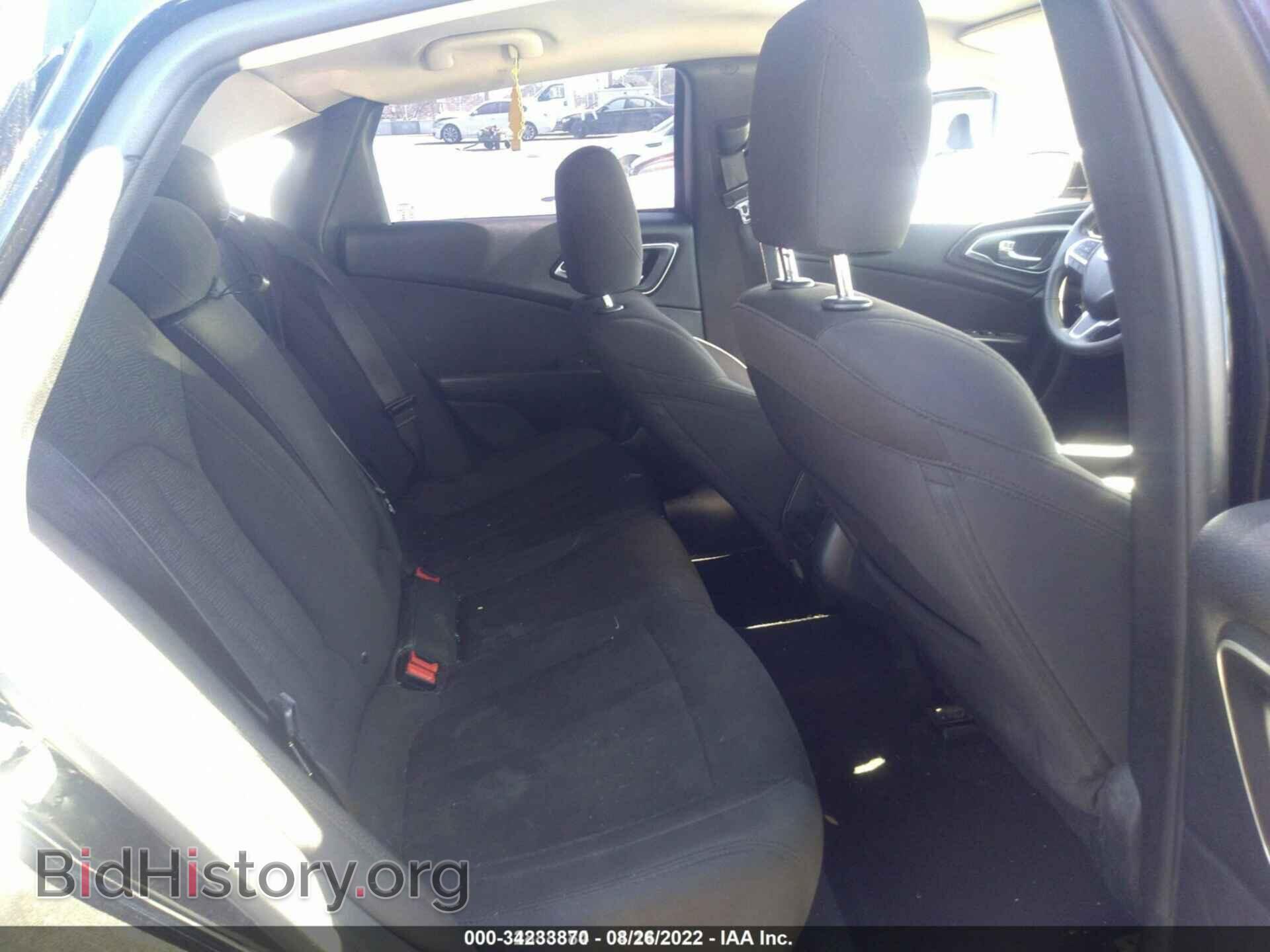 2015 CHRYSLER 200 - VIN: 1C3CCCAB0FN711557 - Фото 8