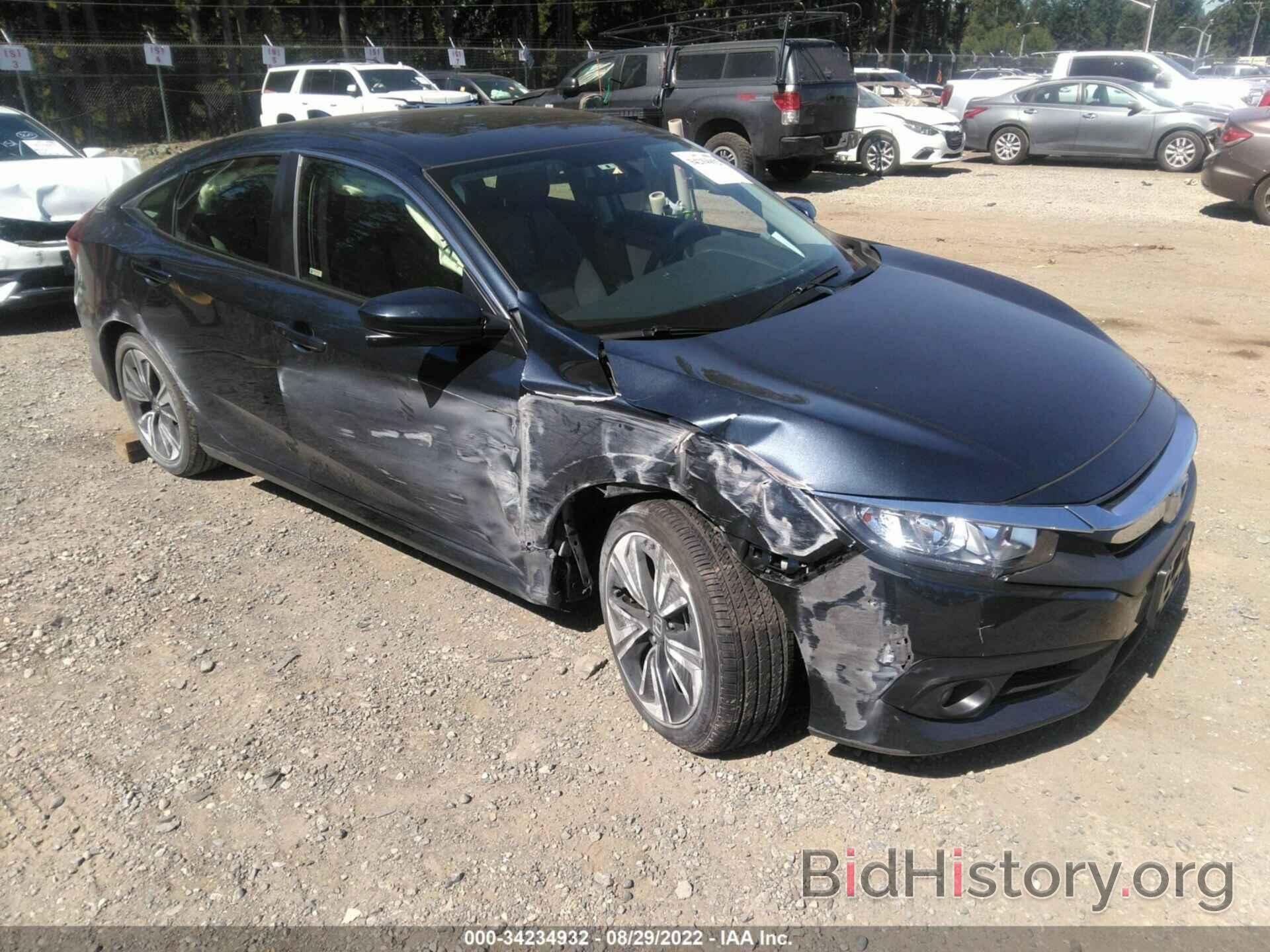 Photo JHMFC1F33JX015821 - HONDA CIVIC SEDAN 2018