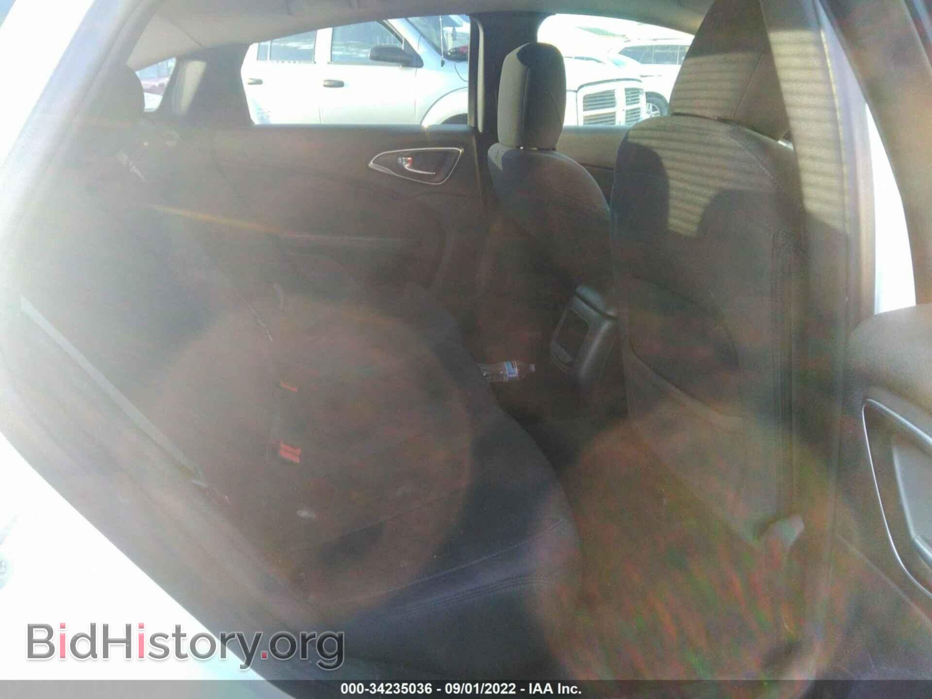 2015 CHRYSLER 200 - VIN: 1C3CCCAB5FN577029 - Фото 8