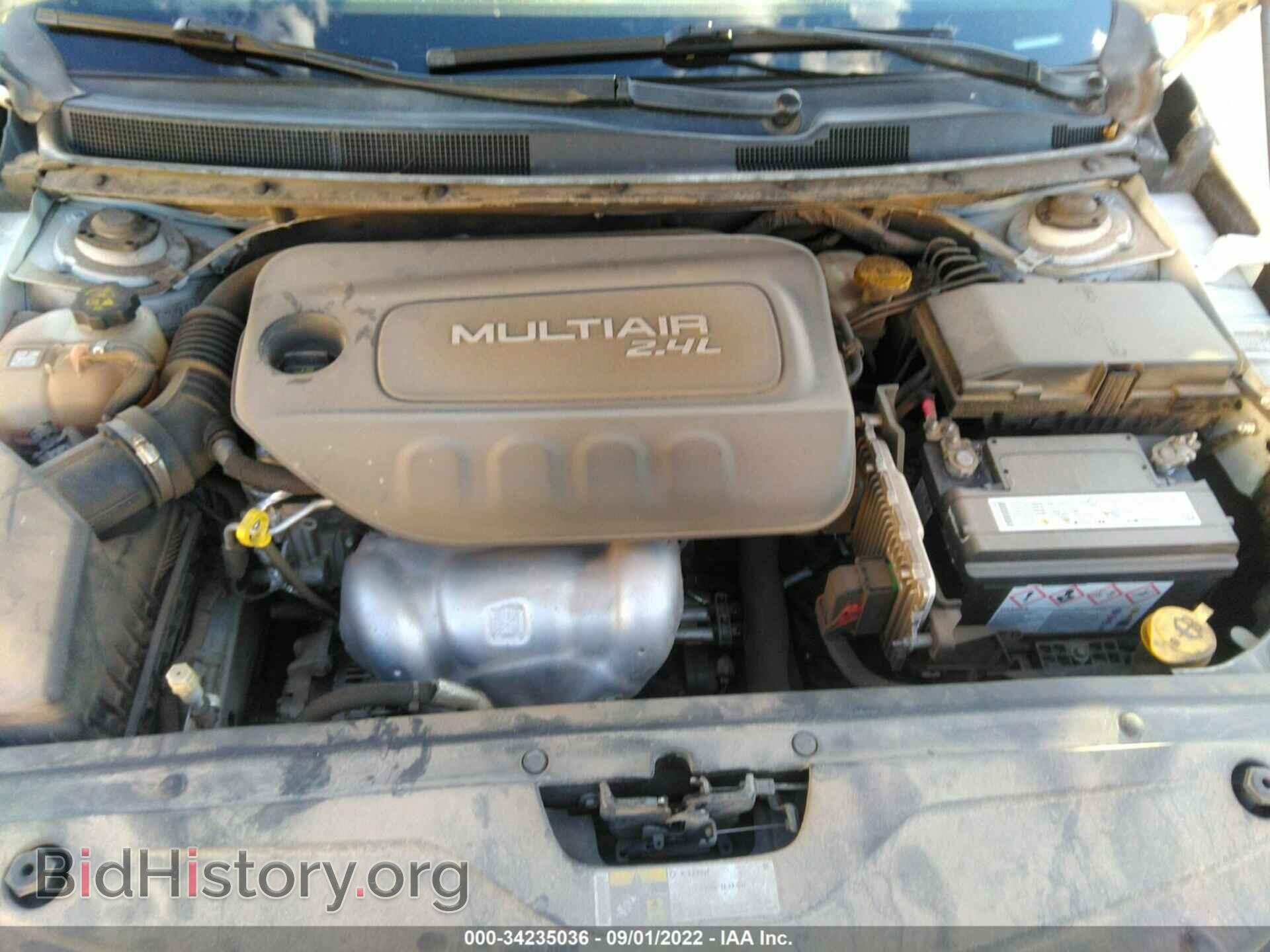 2015 CHRYSLER 200 - VIN: 1C3CCCAB5FN577029 - Фото 10