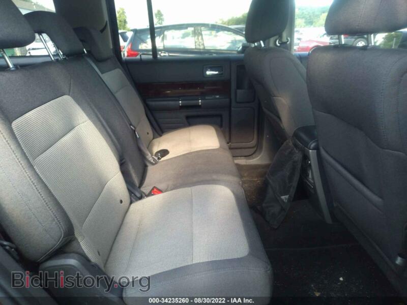2010 Ford FLEX (VIN 2FMGK5CC5ABB18360) — фото 8 из 11