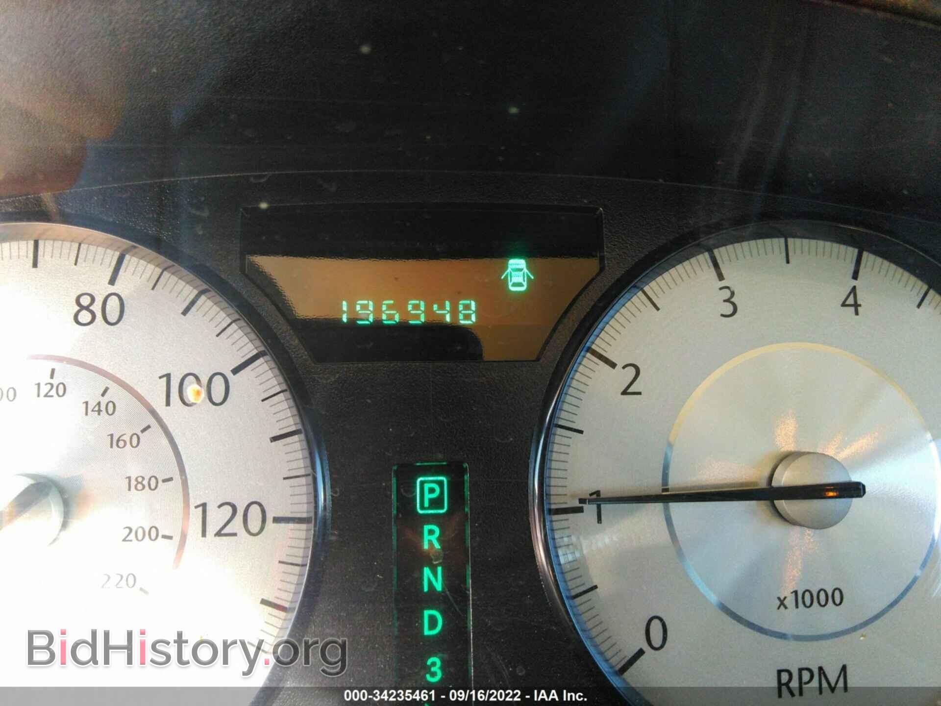 2010 CHRYSLER 300 - VIN: 2C3CA4CDXAH112273 - Фото 7