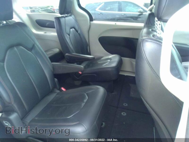 2019 Chrysler PACIFICA (VIN 2C4RC1BG0KR554310) — photo 8 of 13