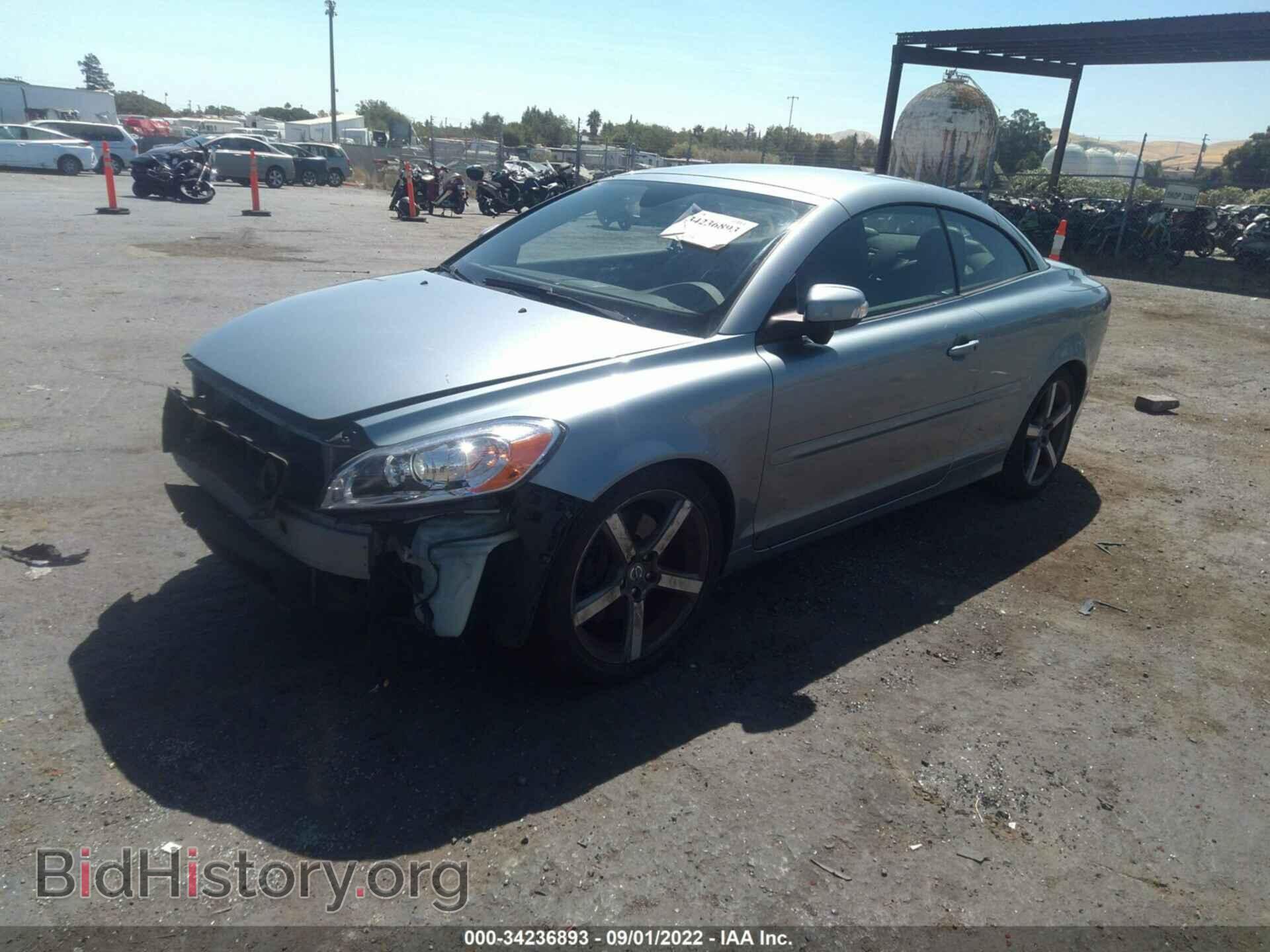 2011 VOLVO C70 - VIN: YV1672MC8BJ119671 - Фото 2