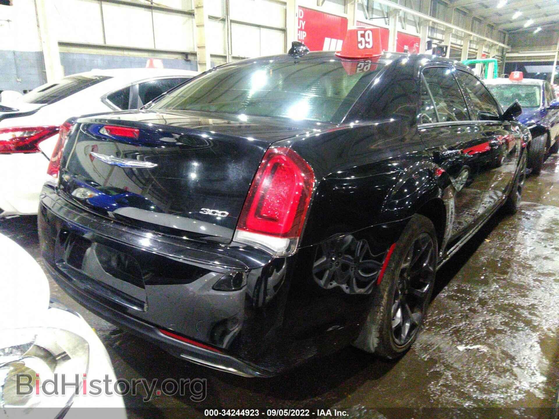 2019 CHRYSLER 300 - VIN: 003CCAAG4KH755872 - Фото 4