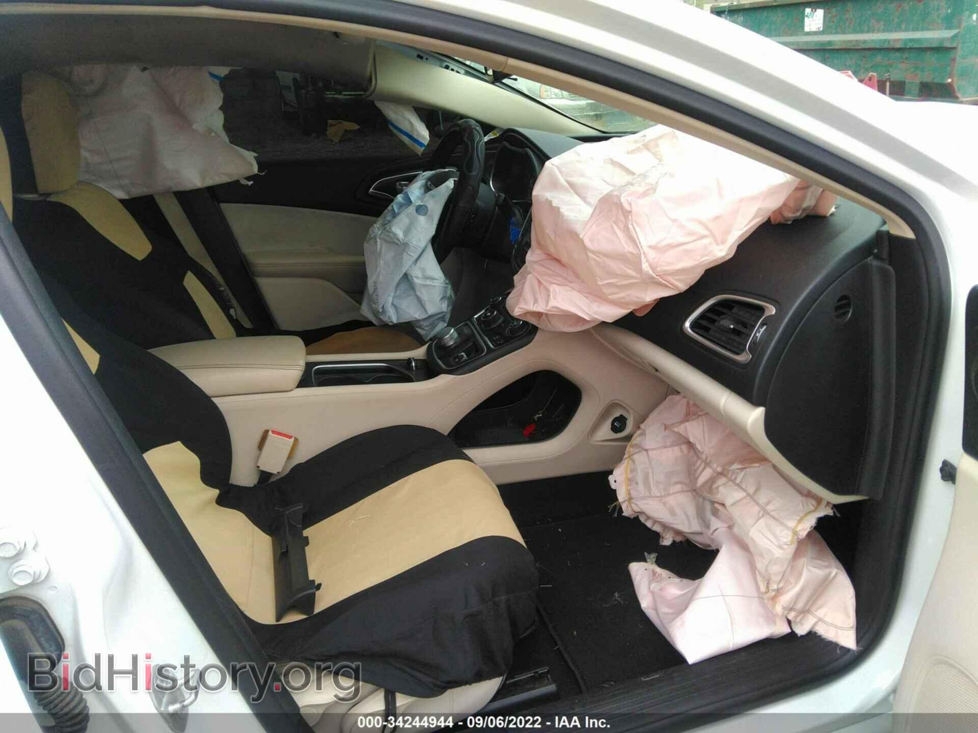 2016 CHRYSLER 200 - VIN: 1C3CCCAB4GN135988 - Фото 5