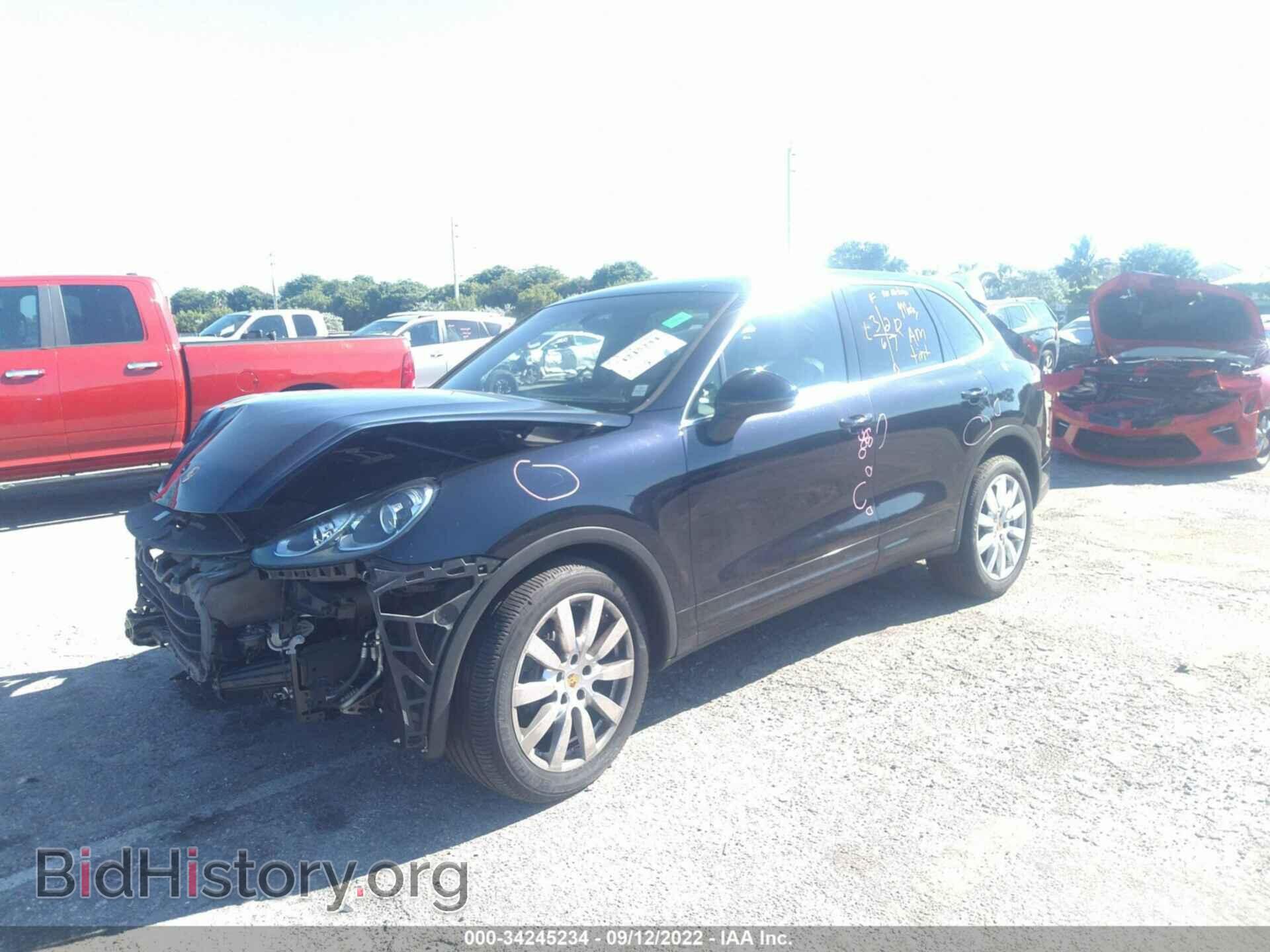 2018 PORSCHE CAYENNE - VIN: WP1AA2A22JKA01054 - Фото 2