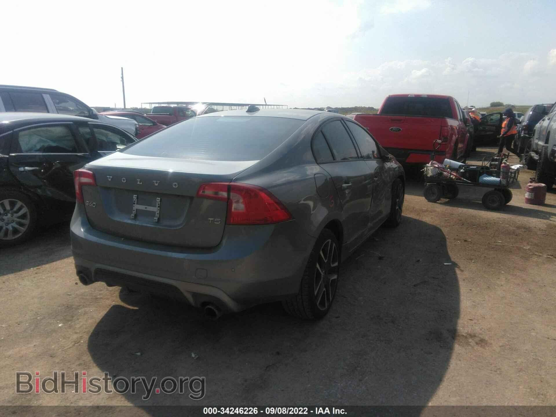 2017 VOLVO S60 - VIN: YV126MFL3H2425349 - Фото 4