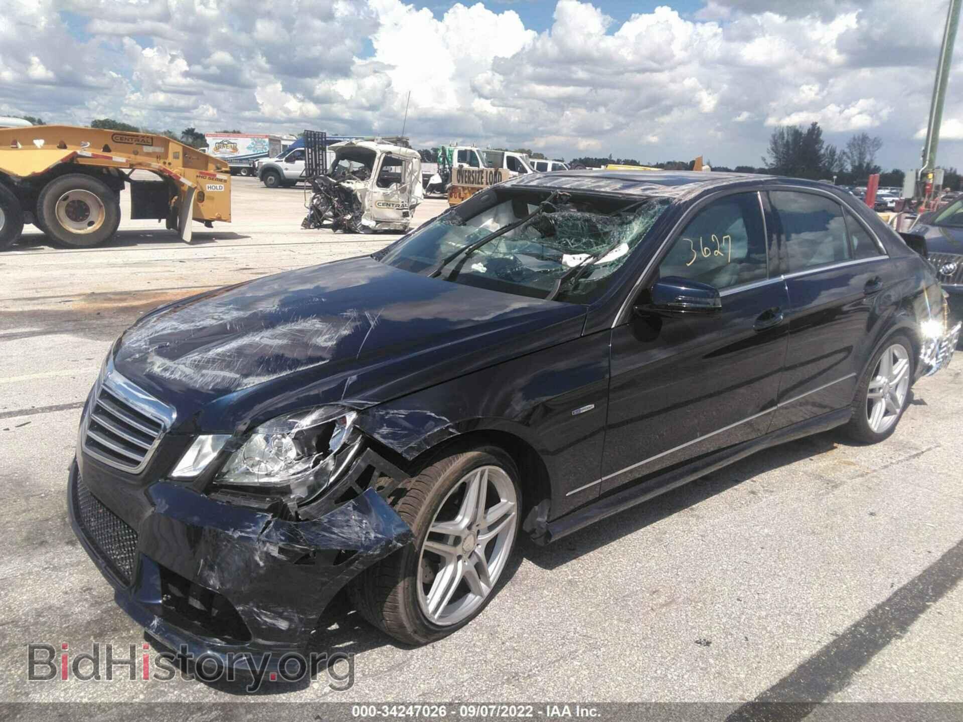 2012 MERCEDES-BENZ E-CLASS - VIN: WDDHF5KB5CA563627 - Фото 2