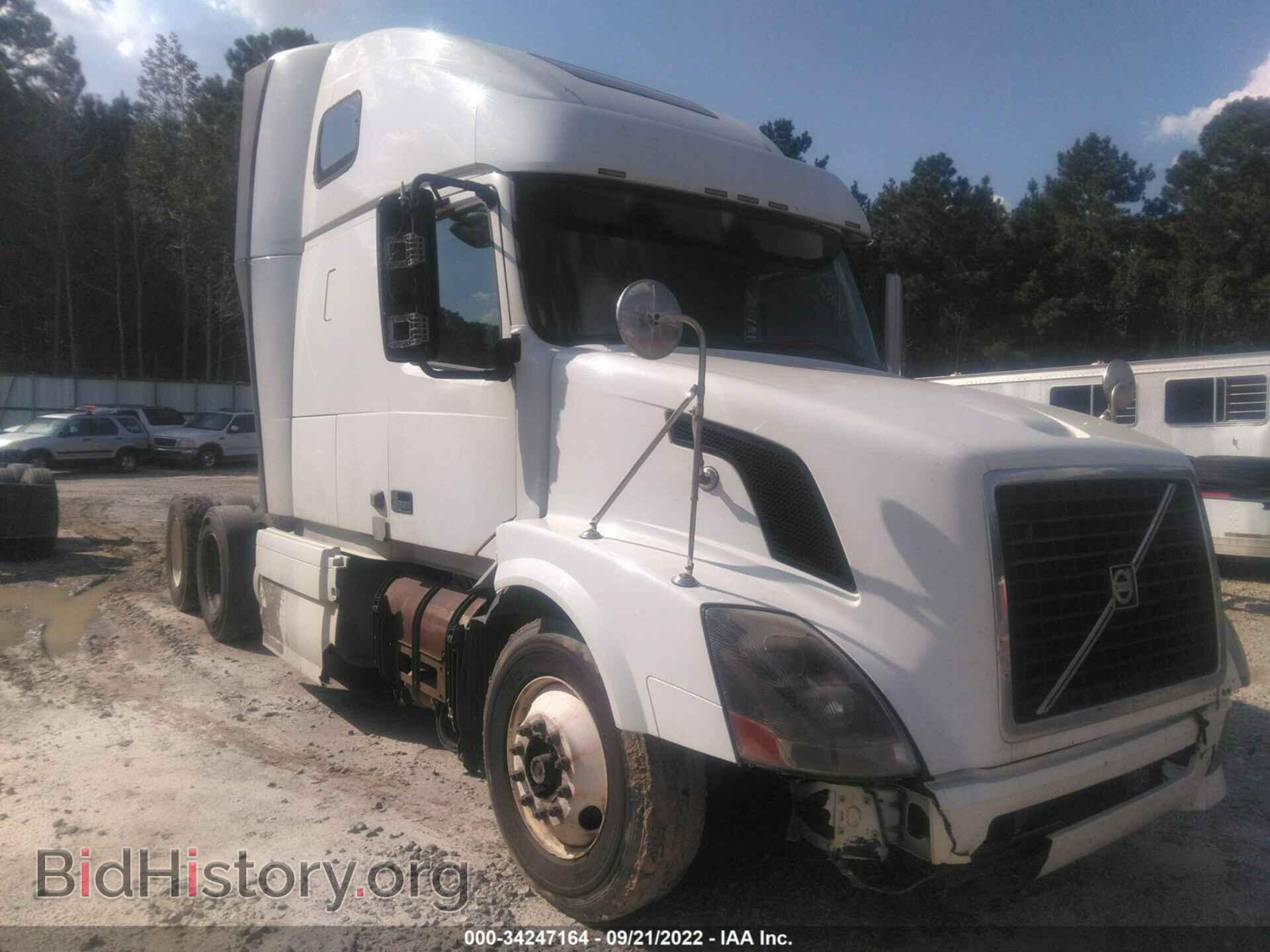 Фотография 4V4NC9THSCN548400 - VOLVO VN 2012