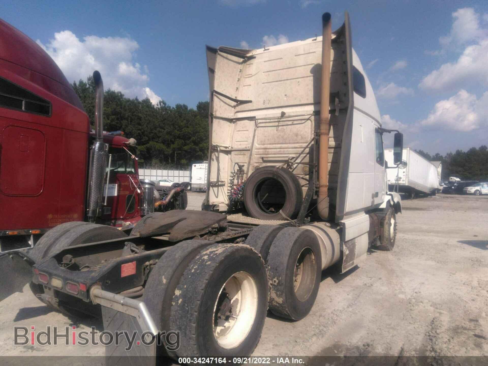 2012 VOLVO VN - VIN: 4V4NC9THSCN548400 - Фото 4