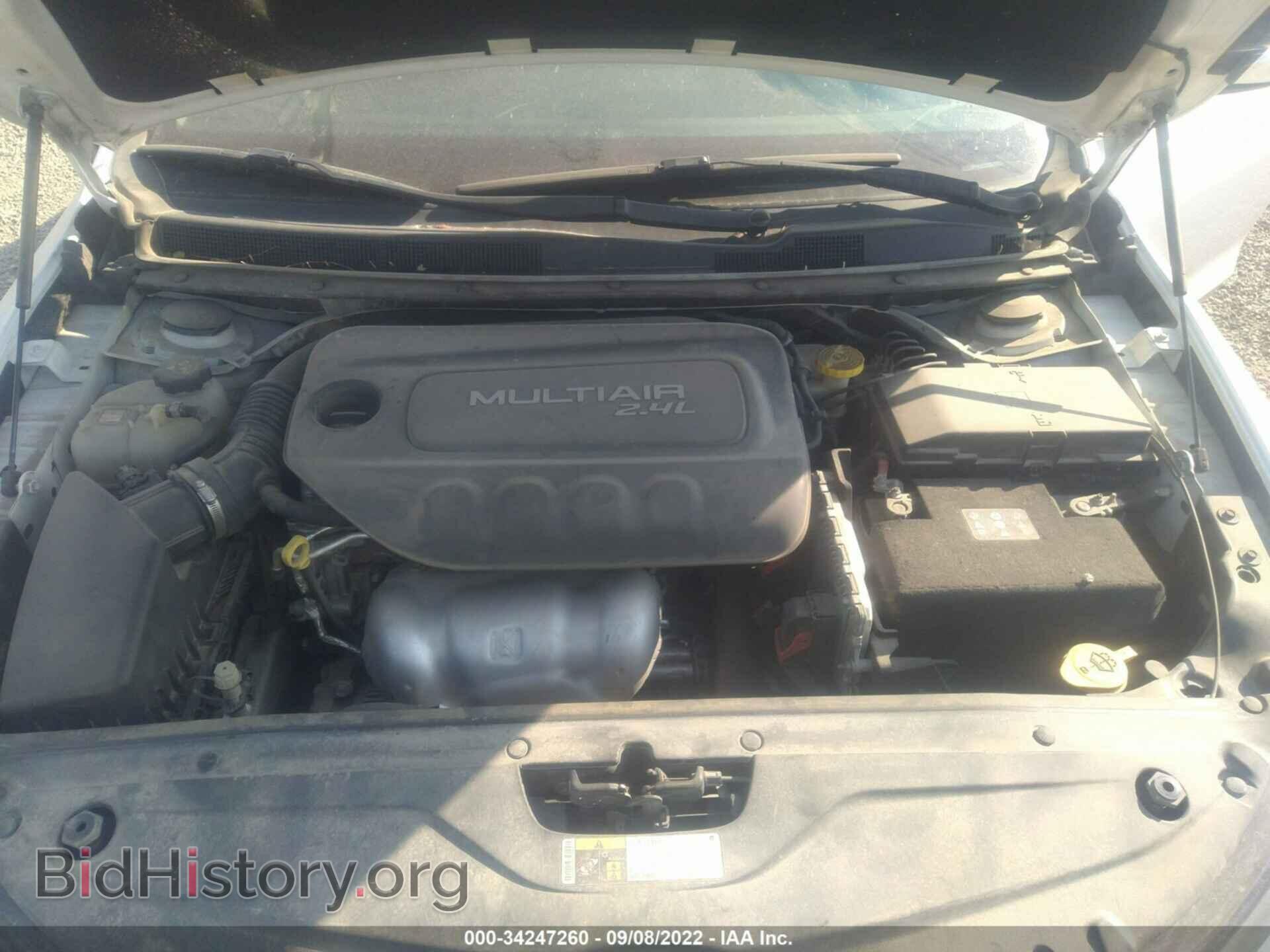 2015 CHRYSLER 200 - VIN: 1C3CCCAB8FN677268 - Фото 10