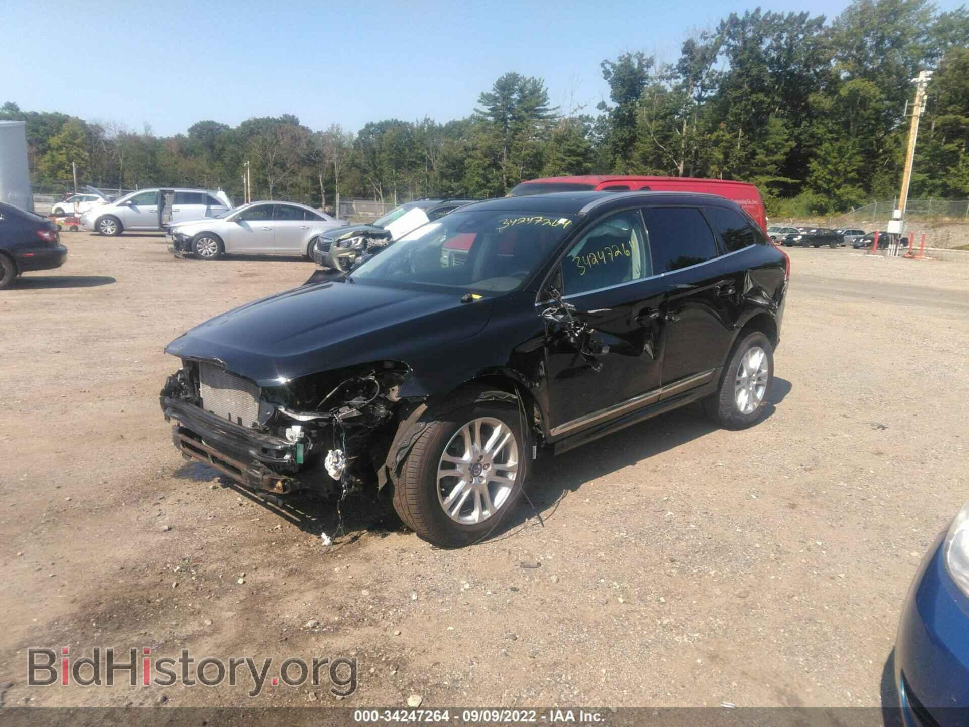 2015 VOLVO XC60 - VIN: YV4940RD3F2614634 - Фото 2