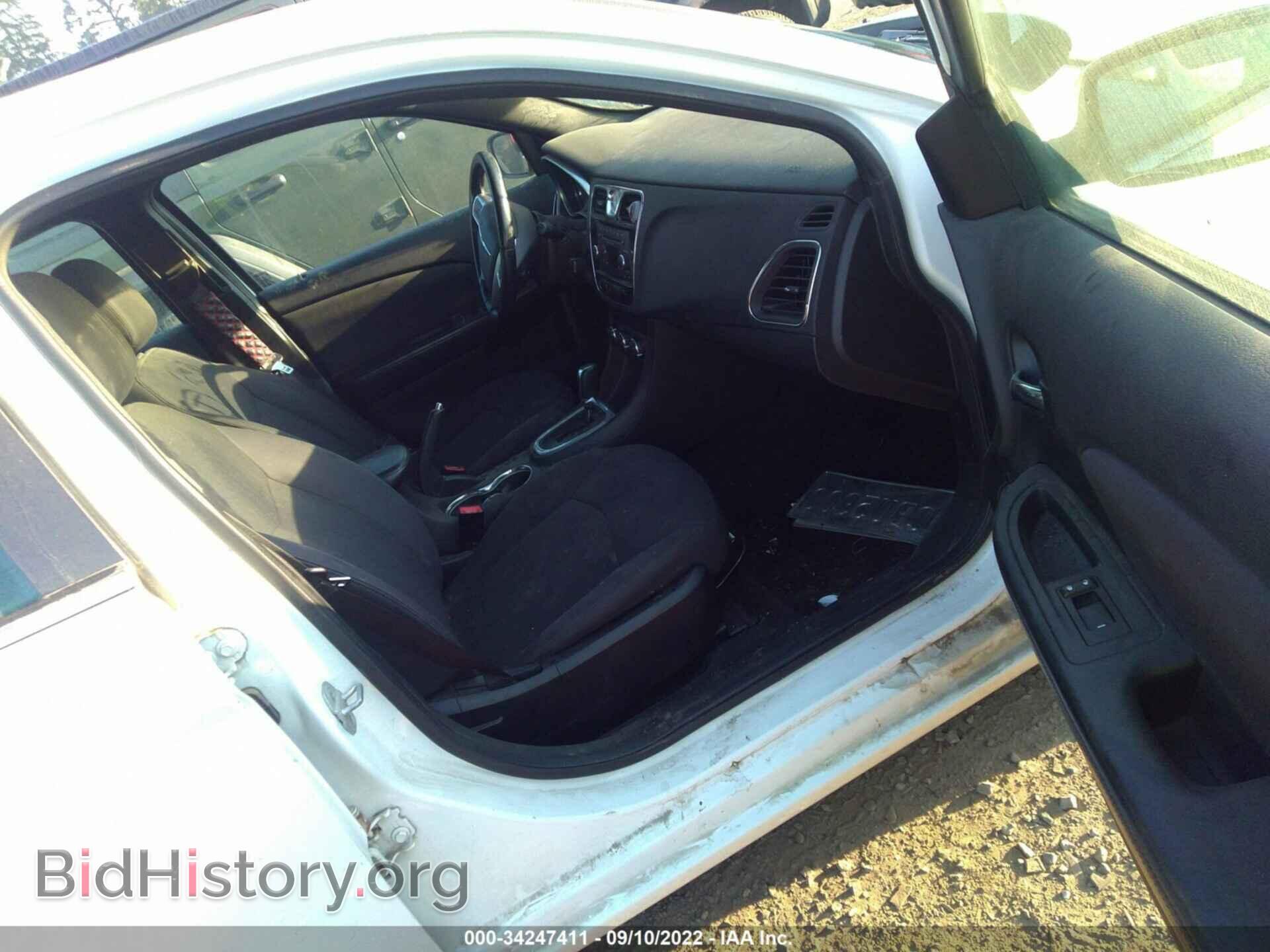 2012 CHRYSLER 200 - VIN: 1C3CCBBG3CN268840 - Фото 5