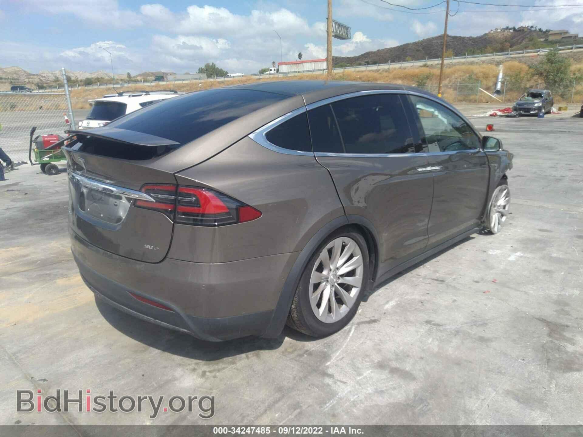 2016 TESLA MODEL X - VIN: 5YJXCBE27GF002268 - Photo 4