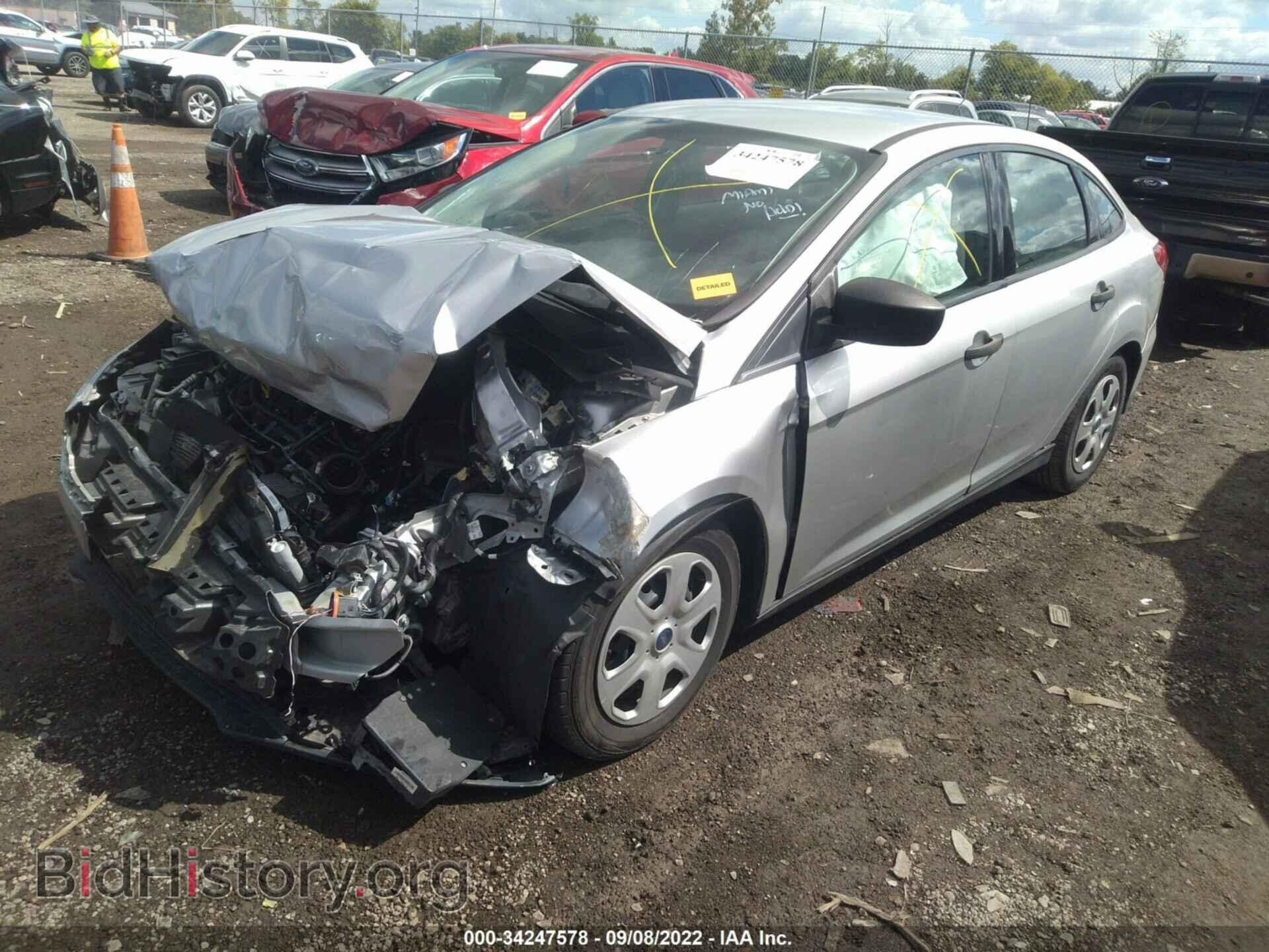 2016 FORD FOCUS - VIN: 1FADP3E24GL379303 - Фото 2