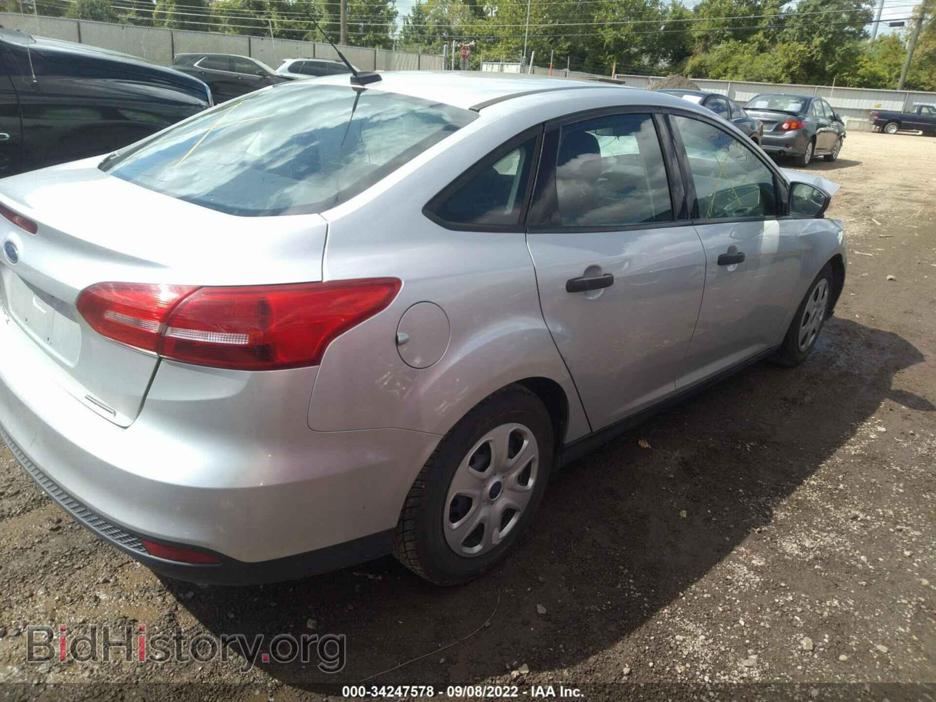 2016 FORD FOCUS - VIN: 1FADP3E24GL379303 - Фото 4