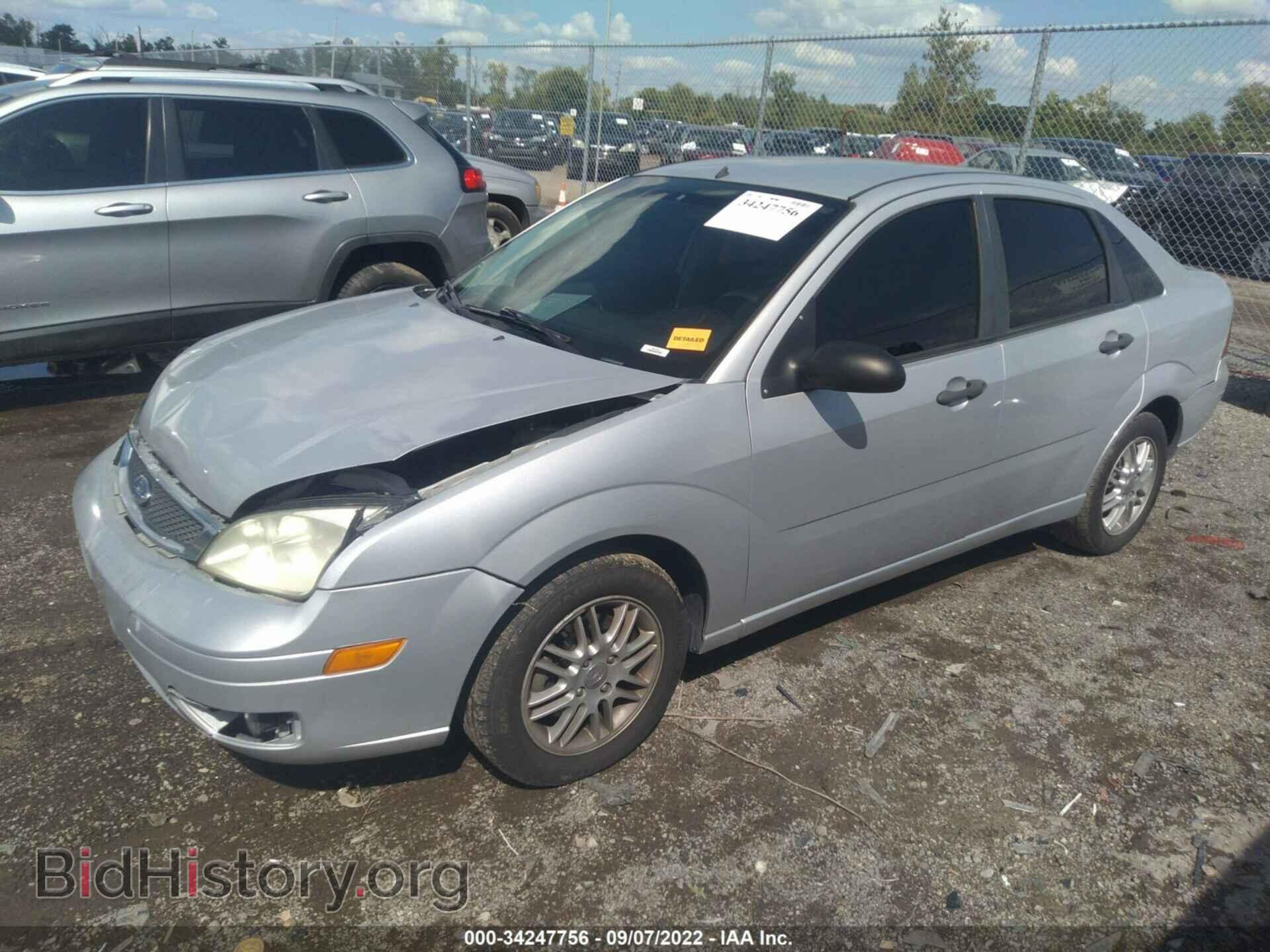 2007 FORD FOCUS - VIN: 1FAHP34N87W133768 - Фото 2