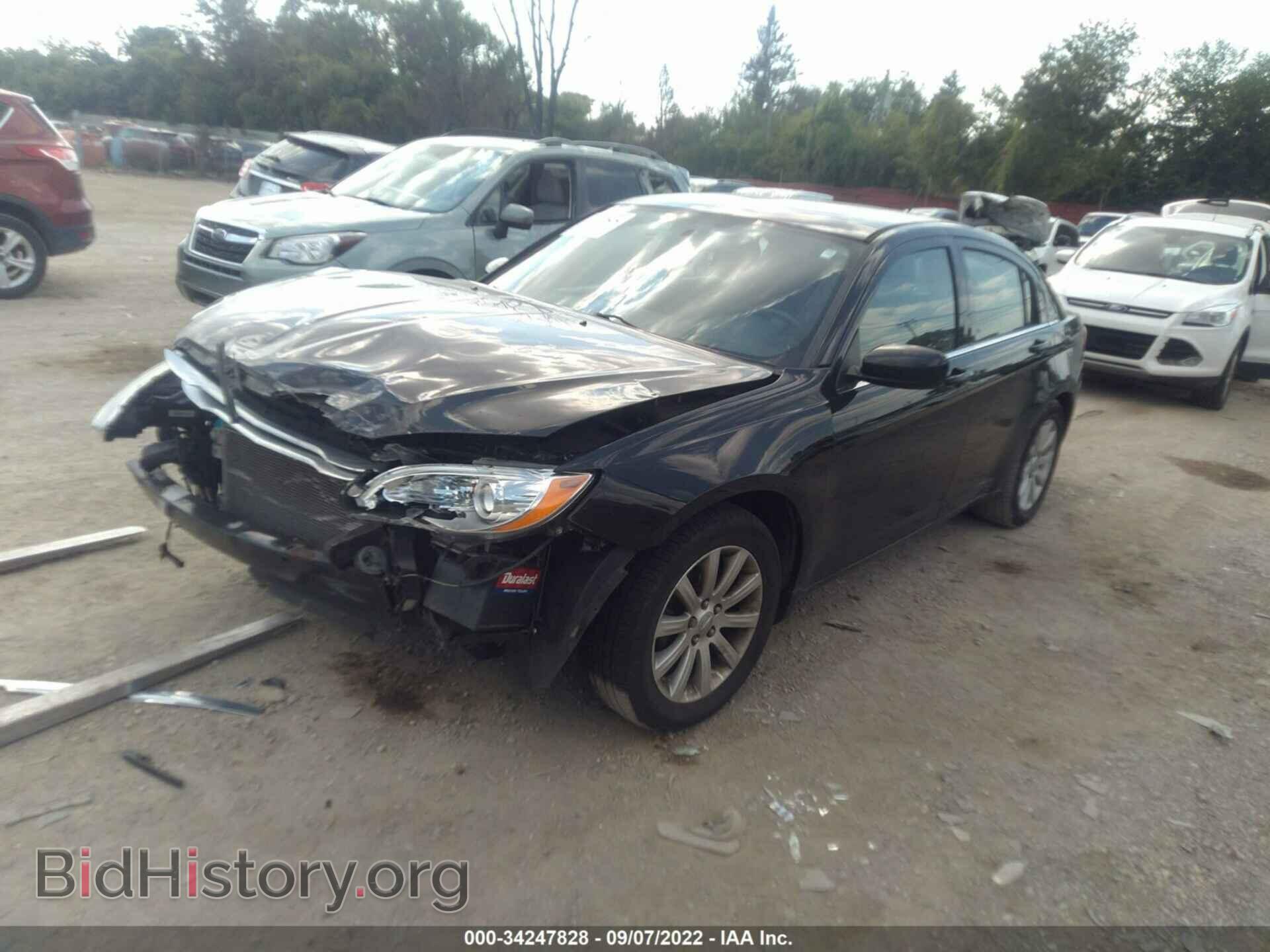 2014 CHRYSLER 200 - VIN: 1C3CCBBB2EN120248 - Фото 2