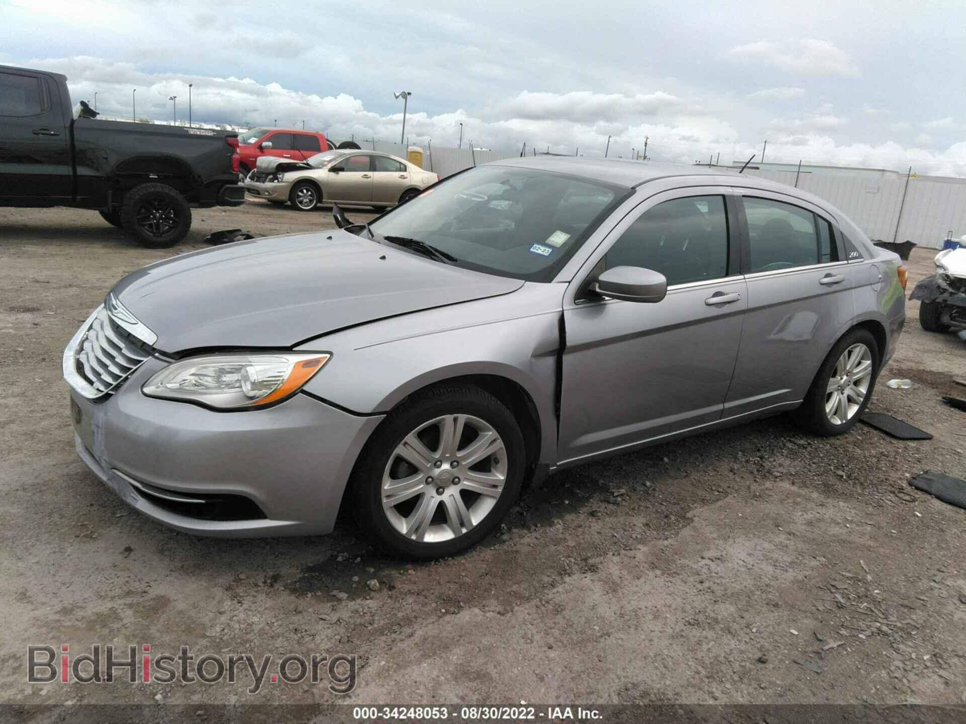 2013 CHRYSLER 200 - VIN: 1C3CCBBB3DN627965 - Photo 2
