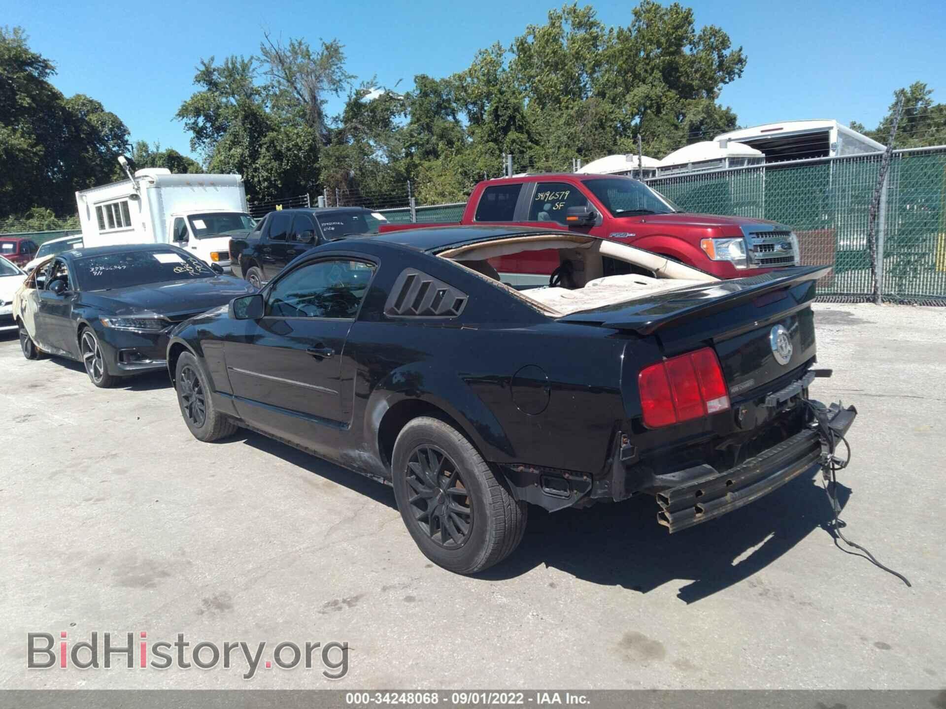 2009 FORD MUSTANG - VIN: 1ZVHT80N695111136 - Фото 3