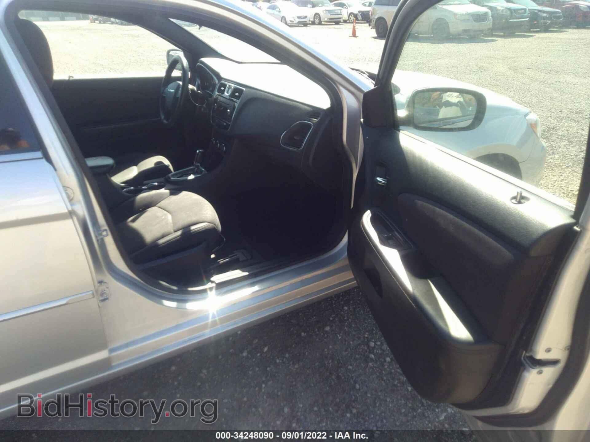 2012 CHRYSLER 200 - VIN: 1C3CCBAB7CN272962 - Фото 5