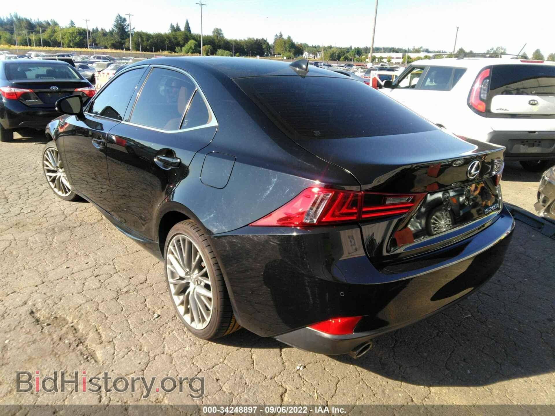2016 LEXUS IS 200T - VIN: JTHBA1D24G5004765 - Фото 3