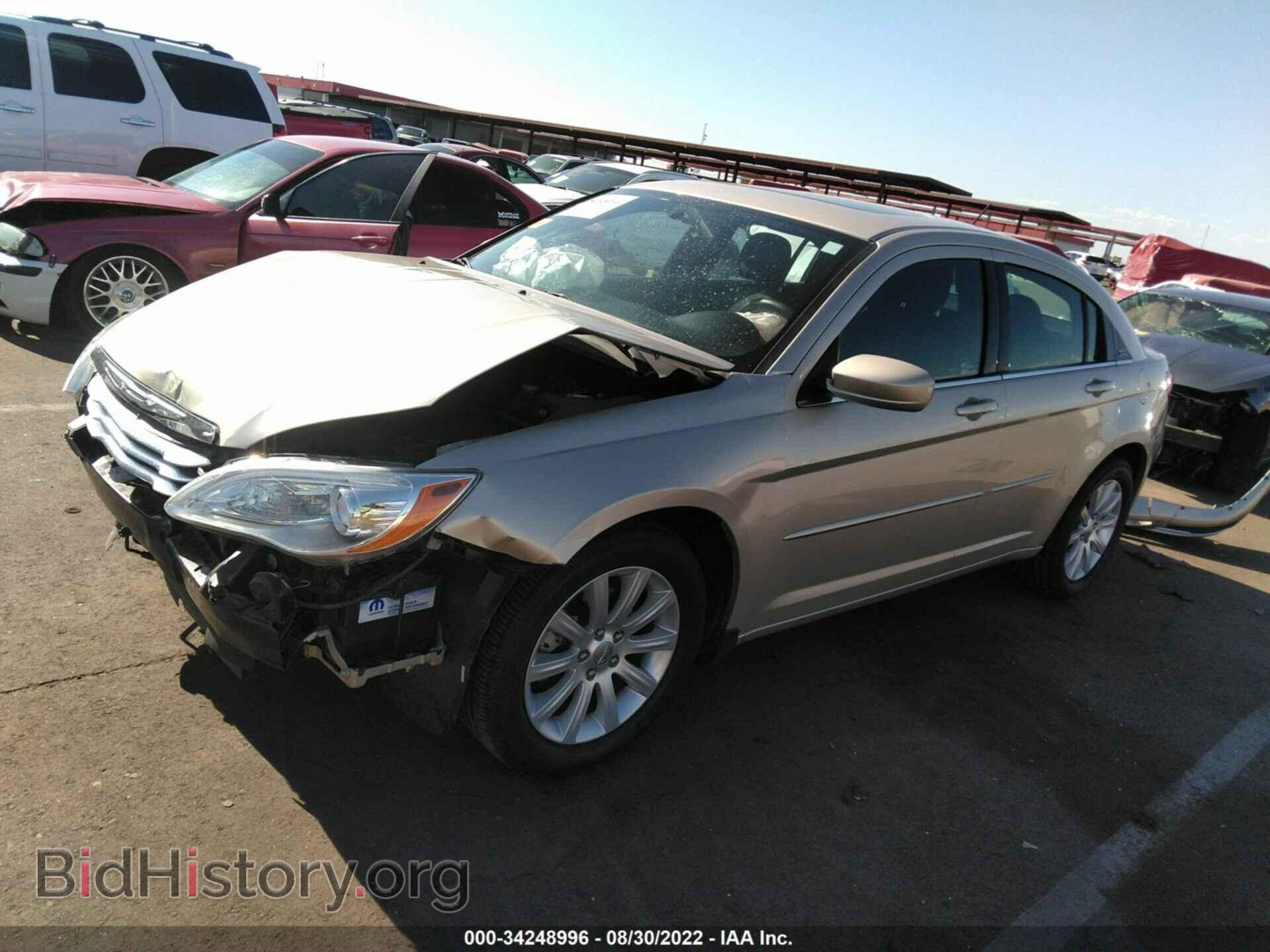 2013 CHRYSLER 200 - VIN: 1C3CCBBG4DN659982 - Photo 2