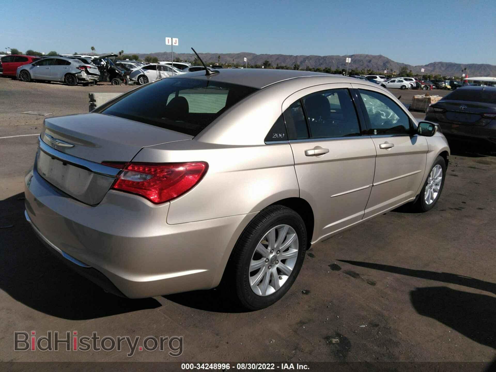 2013 CHRYSLER 200 - VIN: 1C3CCBBG4DN659982 - Photo 4