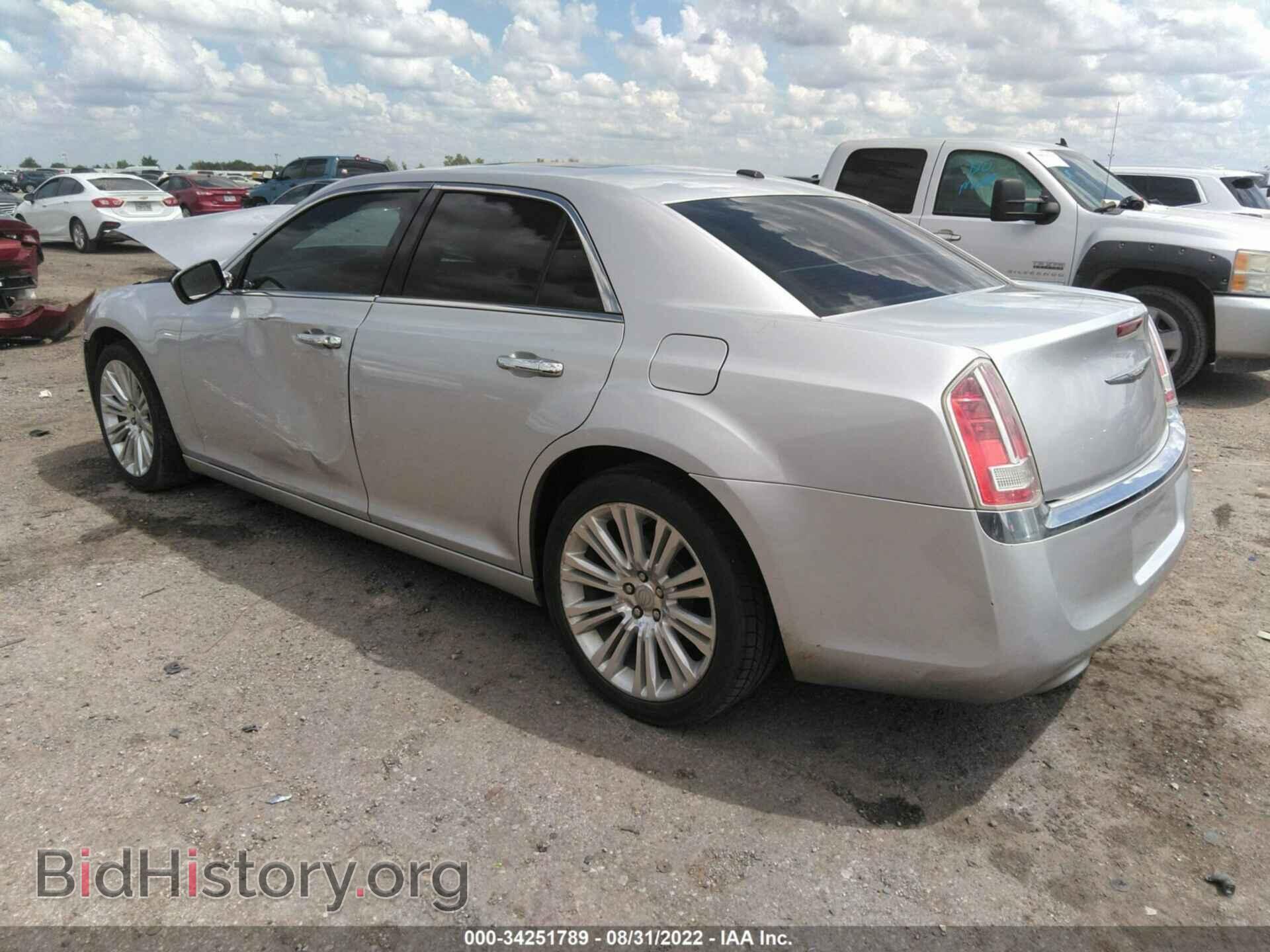 2012 CHRYSLER 300 - VIN: 2C3CCAETXCH256437 - Фото 3